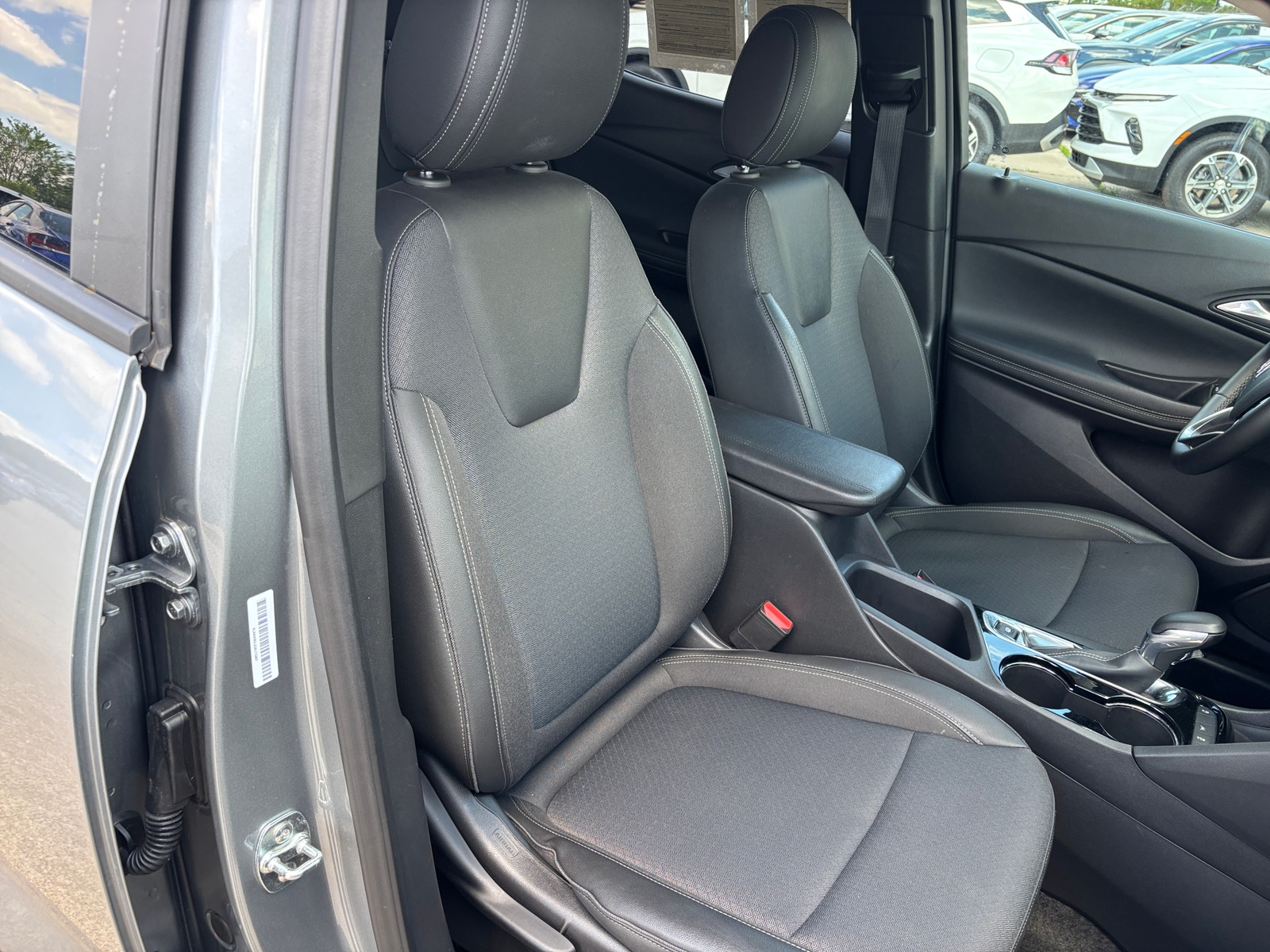 Thumbnail: 2025 Buick Encore GX - 2