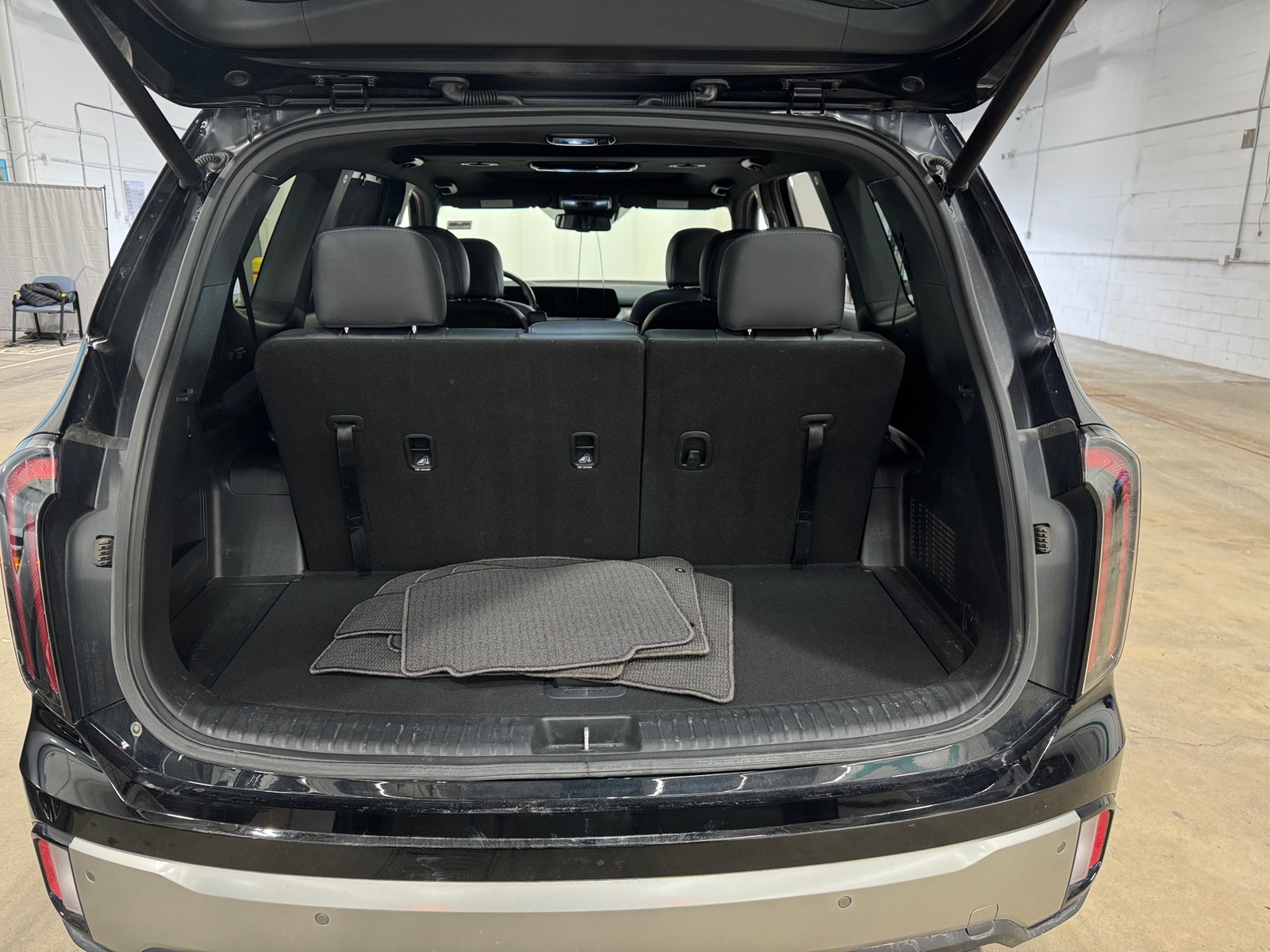 Thumbnail: 2023 Kia Telluride - 6