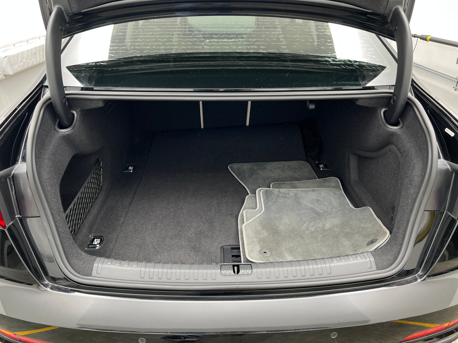 Thumbnail: 2019 Audi A6 - 6