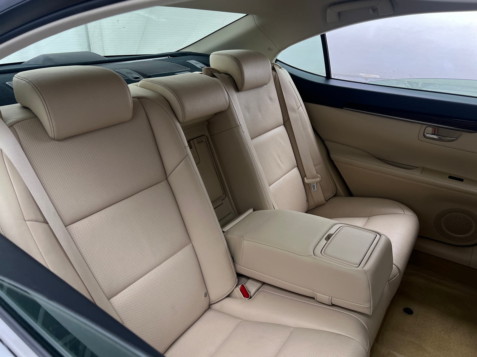 Thumbnail: 2015 Lexus ES - 5