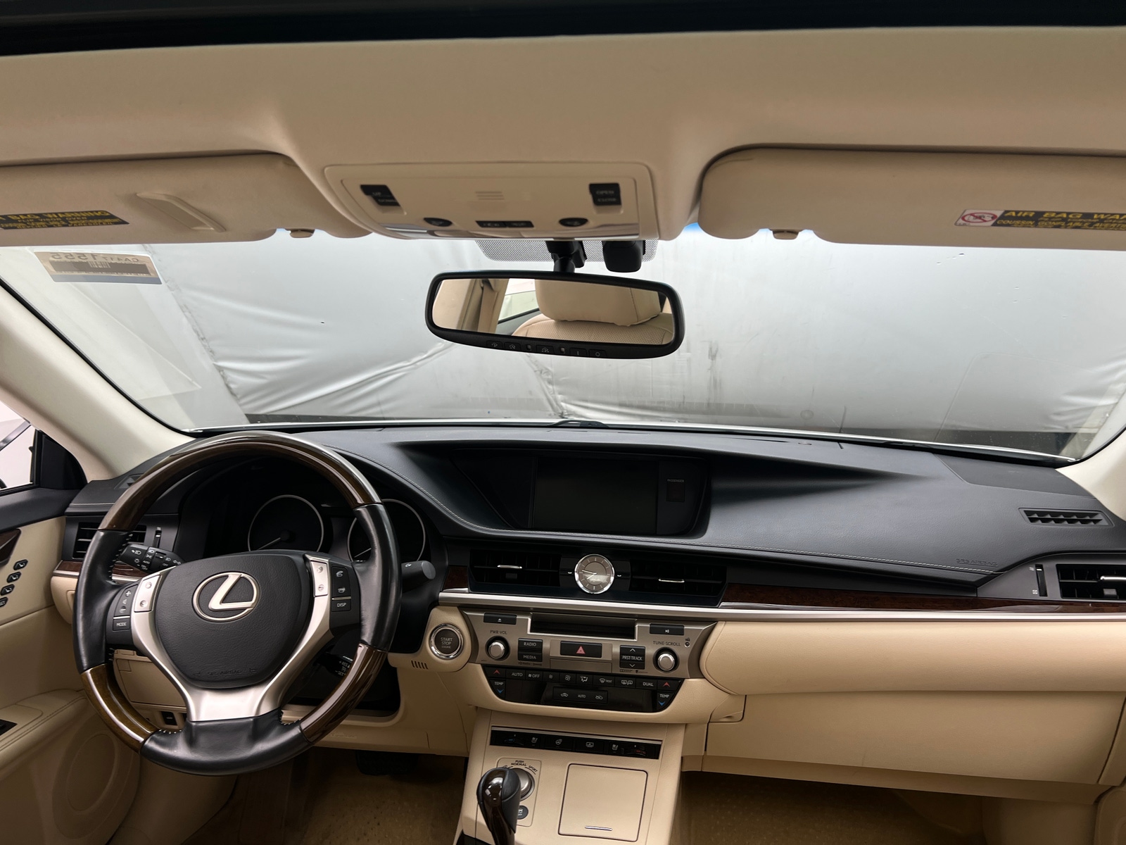 Thumbnail: 2015 Lexus ES - 2