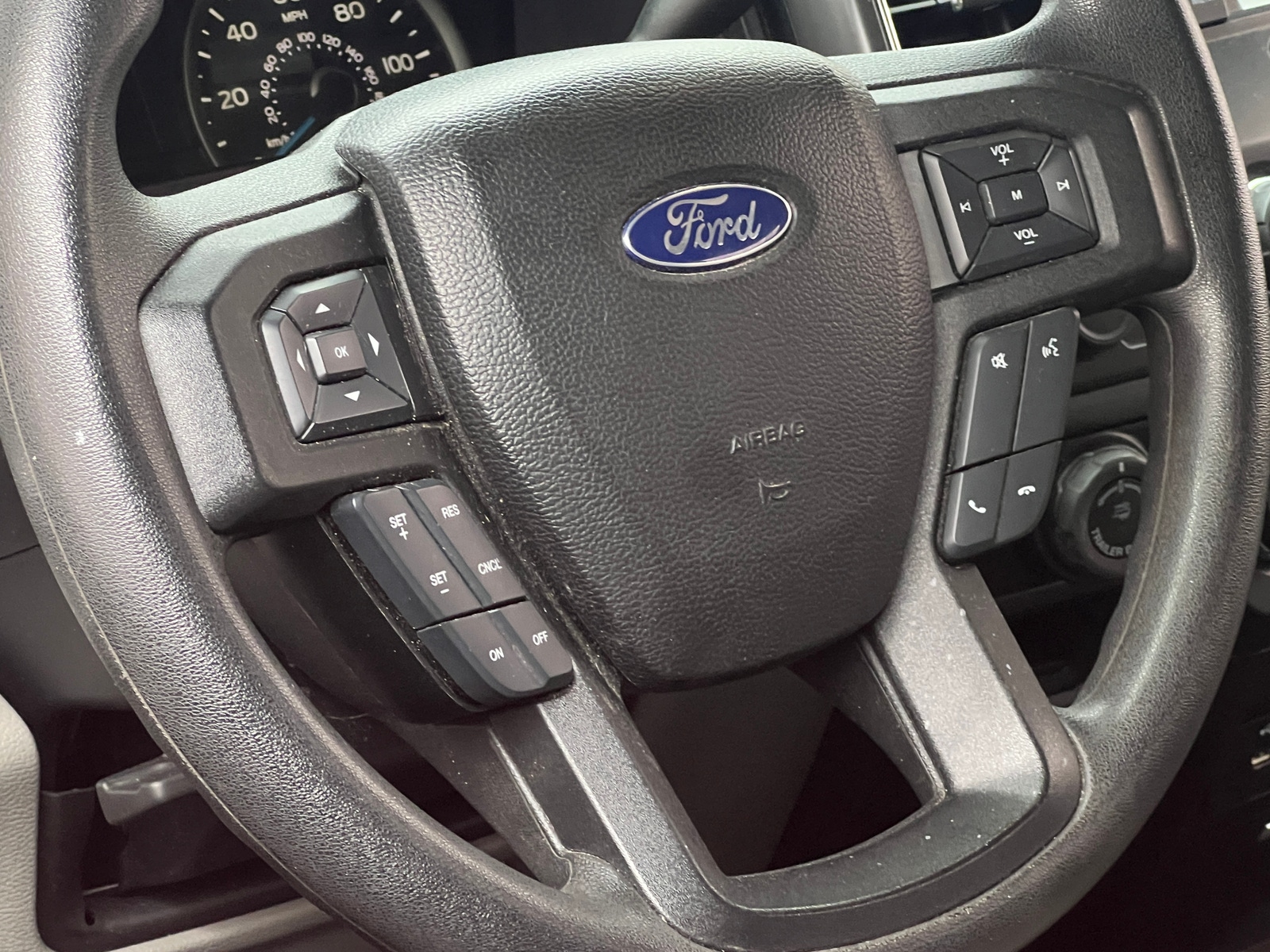 Thumbnail: 2016 Ford Econoline - 5