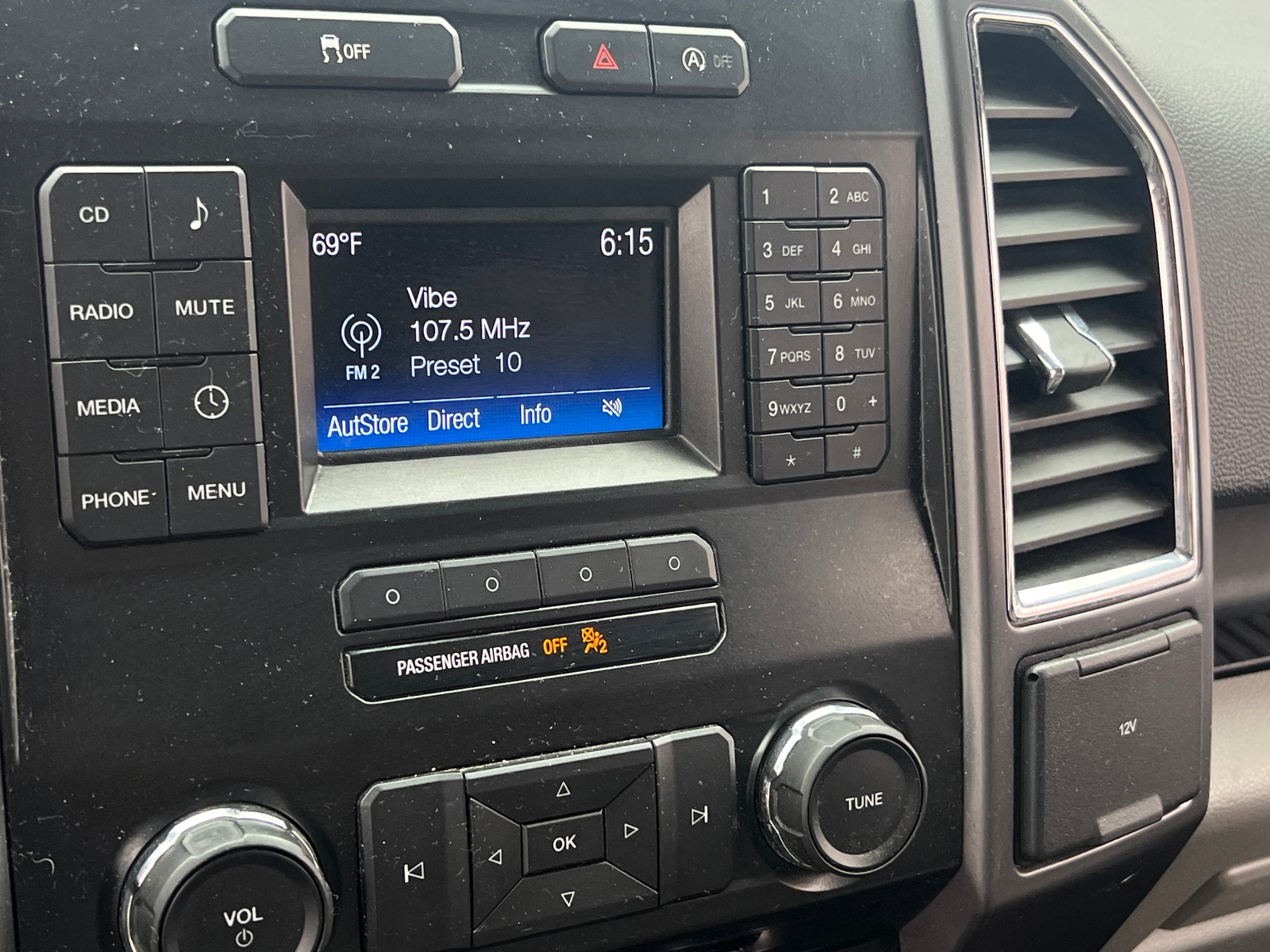 Thumbnail: 2016 Ford Econoline - 4