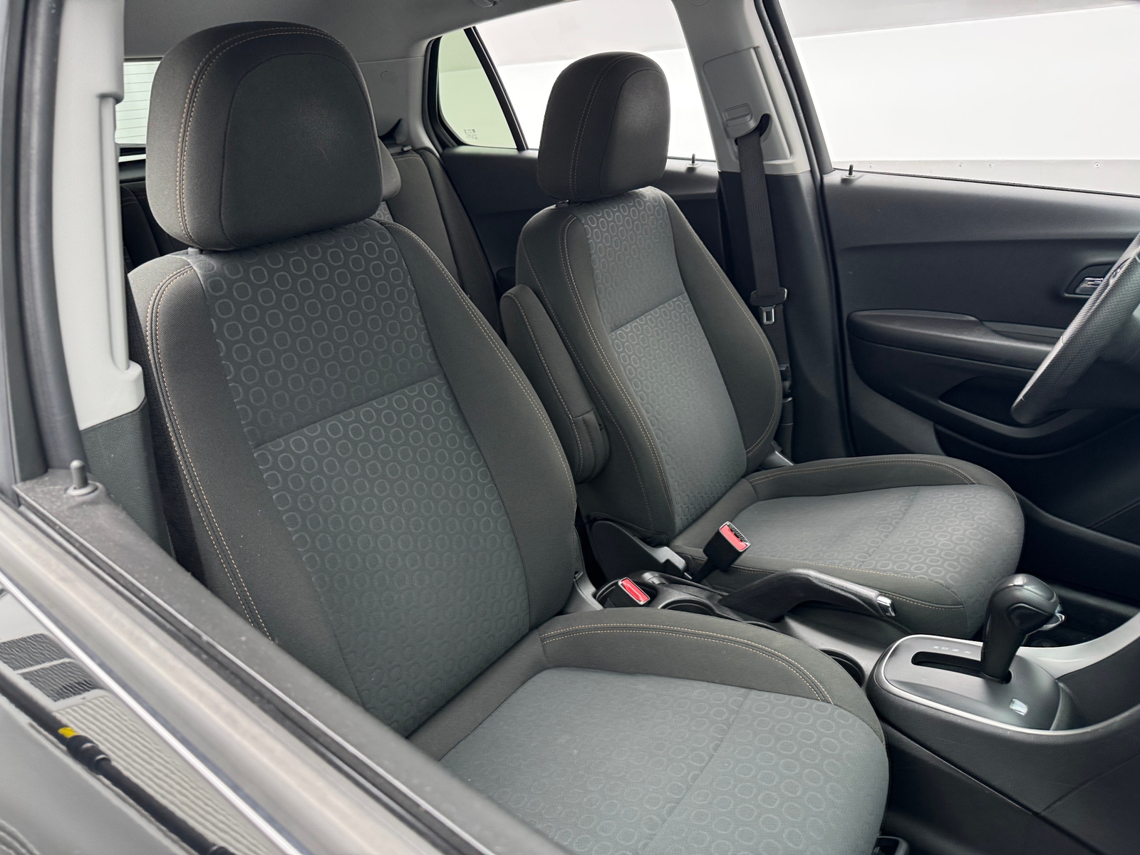 Thumbnail: 2021 Chevrolet Trax - 2