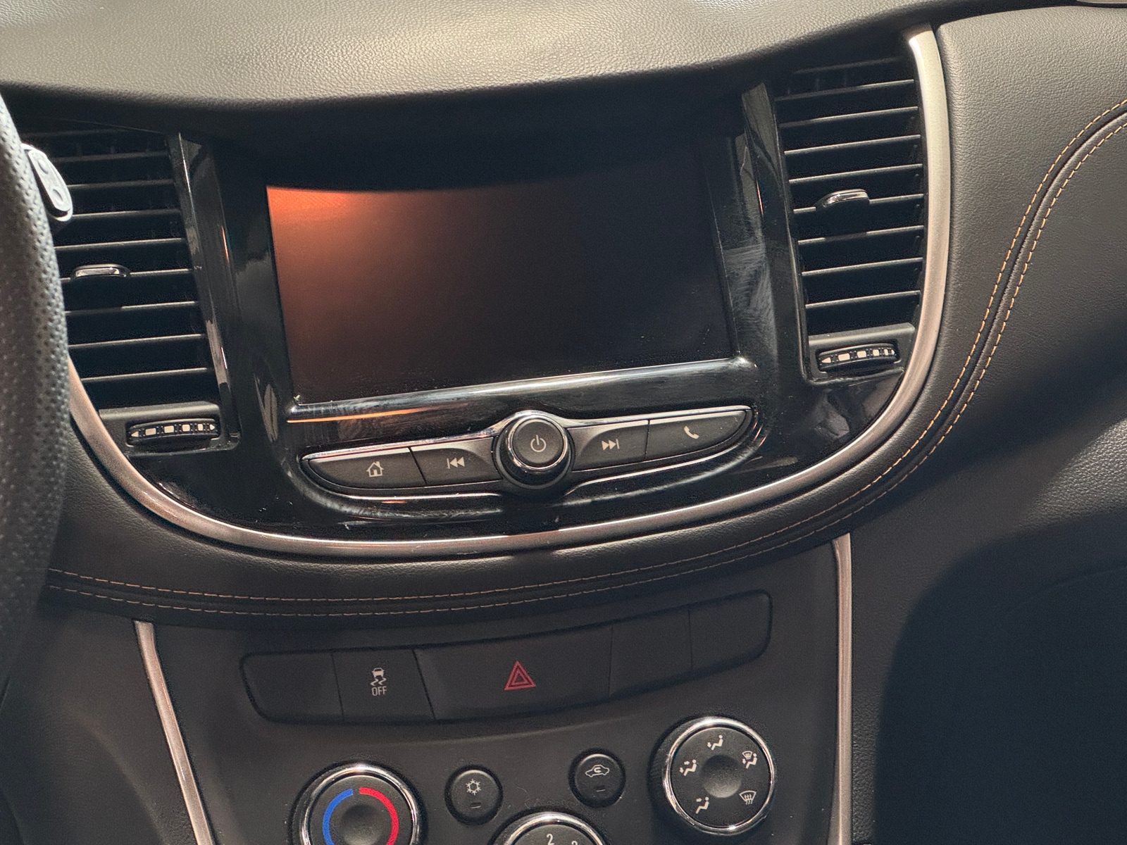 Thumbnail: 2021 Chevrolet Trax - 4