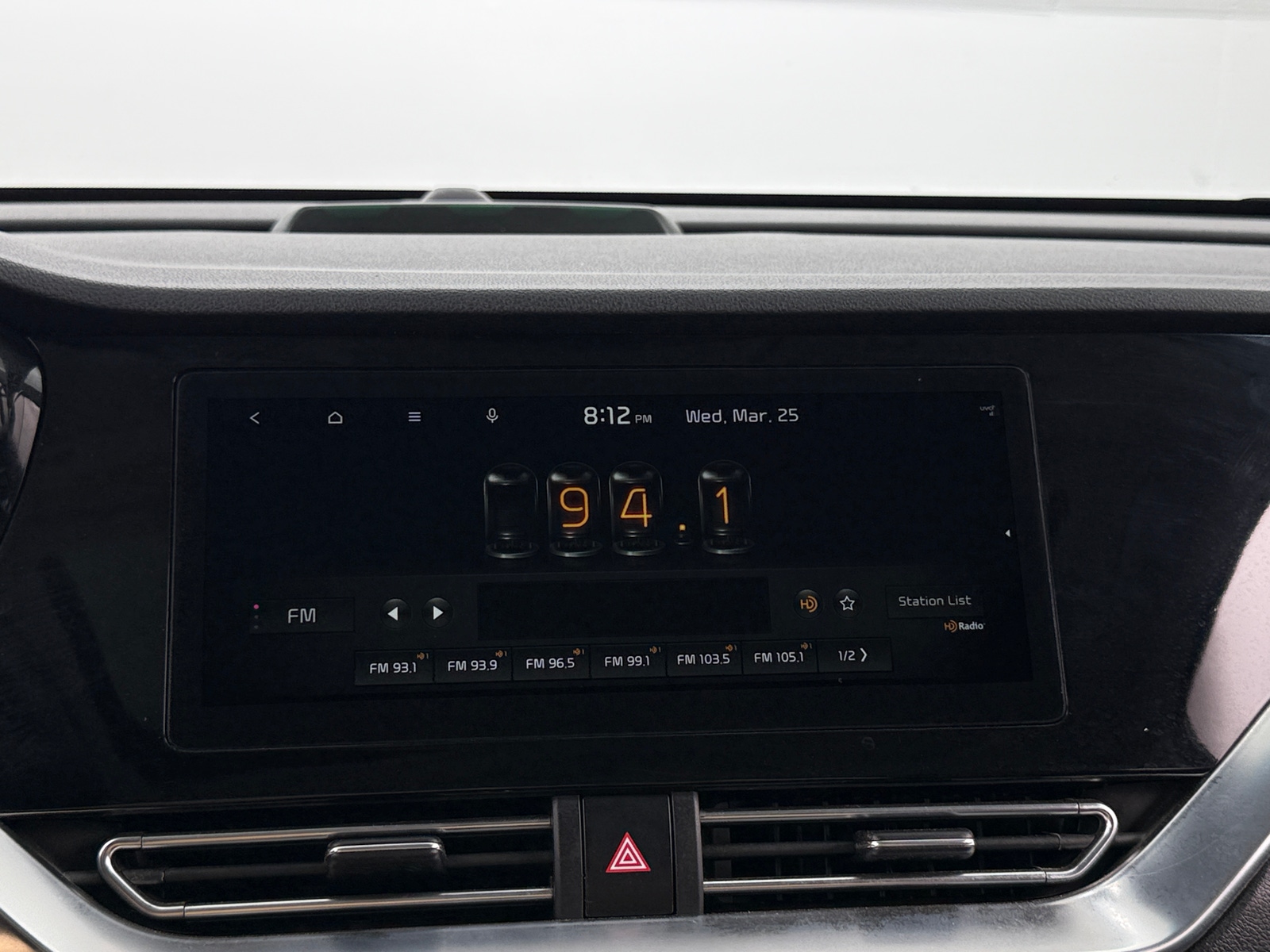 Thumbnail: 2022 Kia Niro - 3