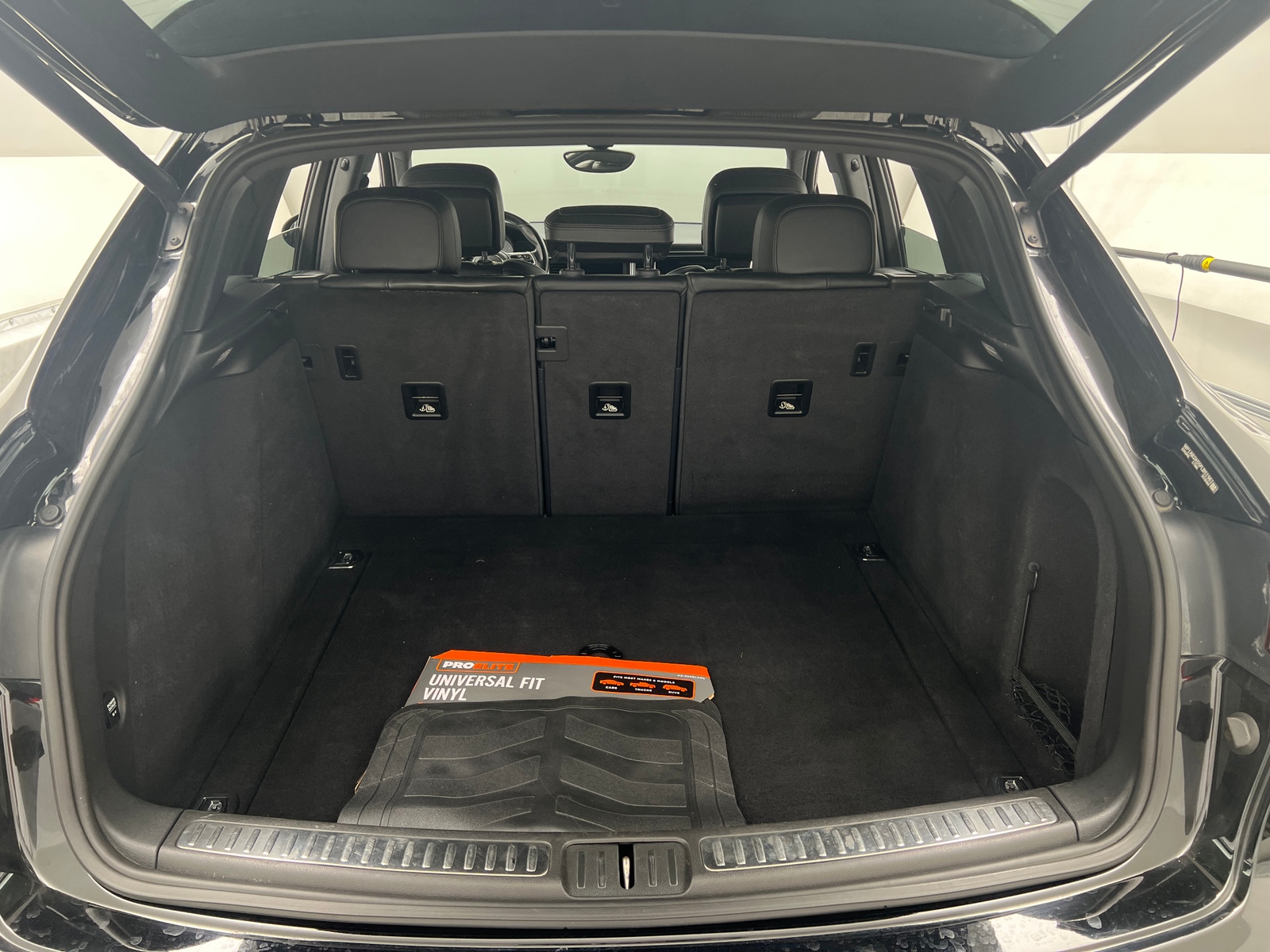 Thumbnail: 2015 Porsche Macan - 6