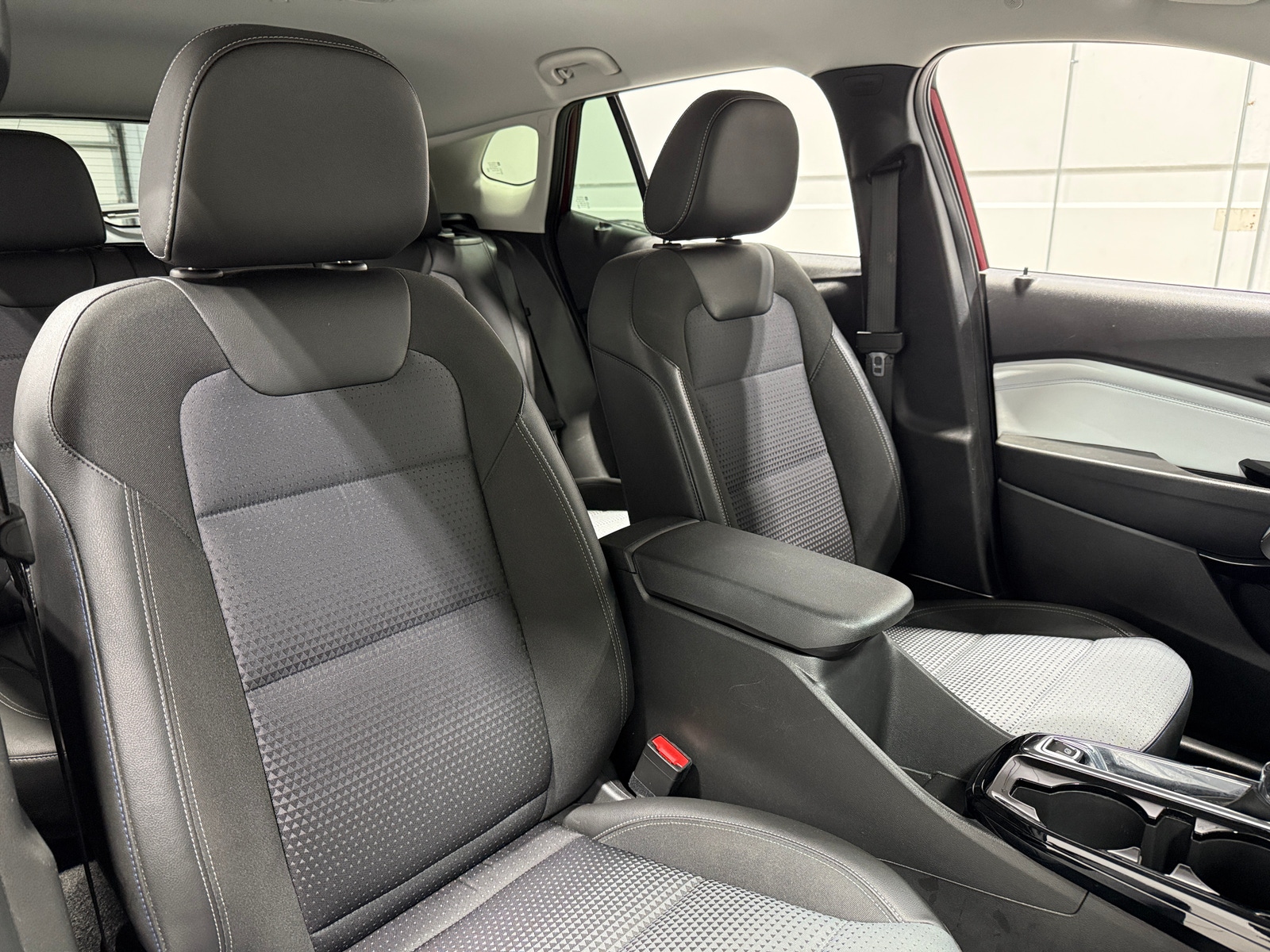 Thumbnail: 2025 Chevrolet Trax - 2