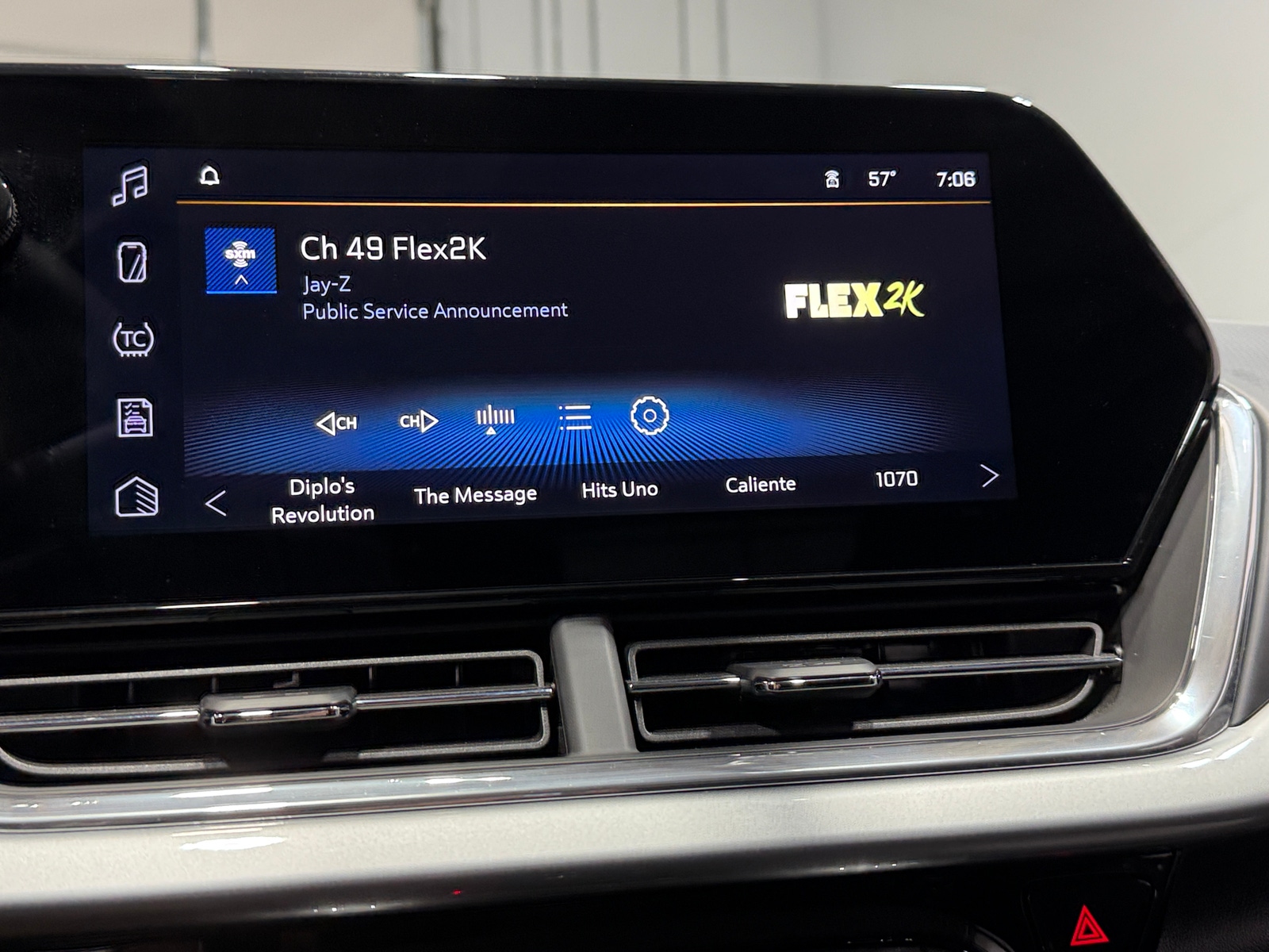 Thumbnail: 2025 Chevrolet Trax - 4