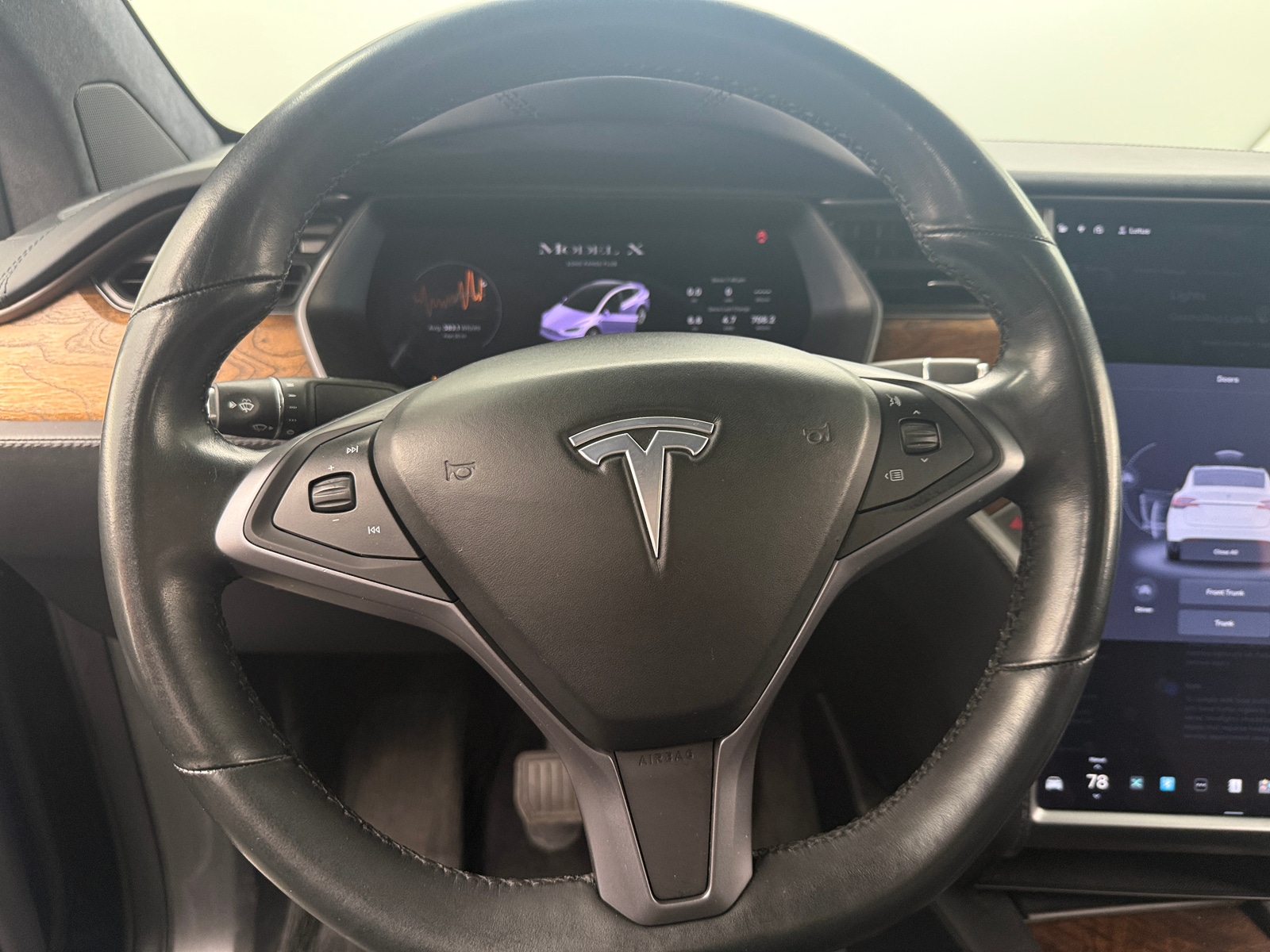 Thumbnail: 2020 Tesla Model X - 4