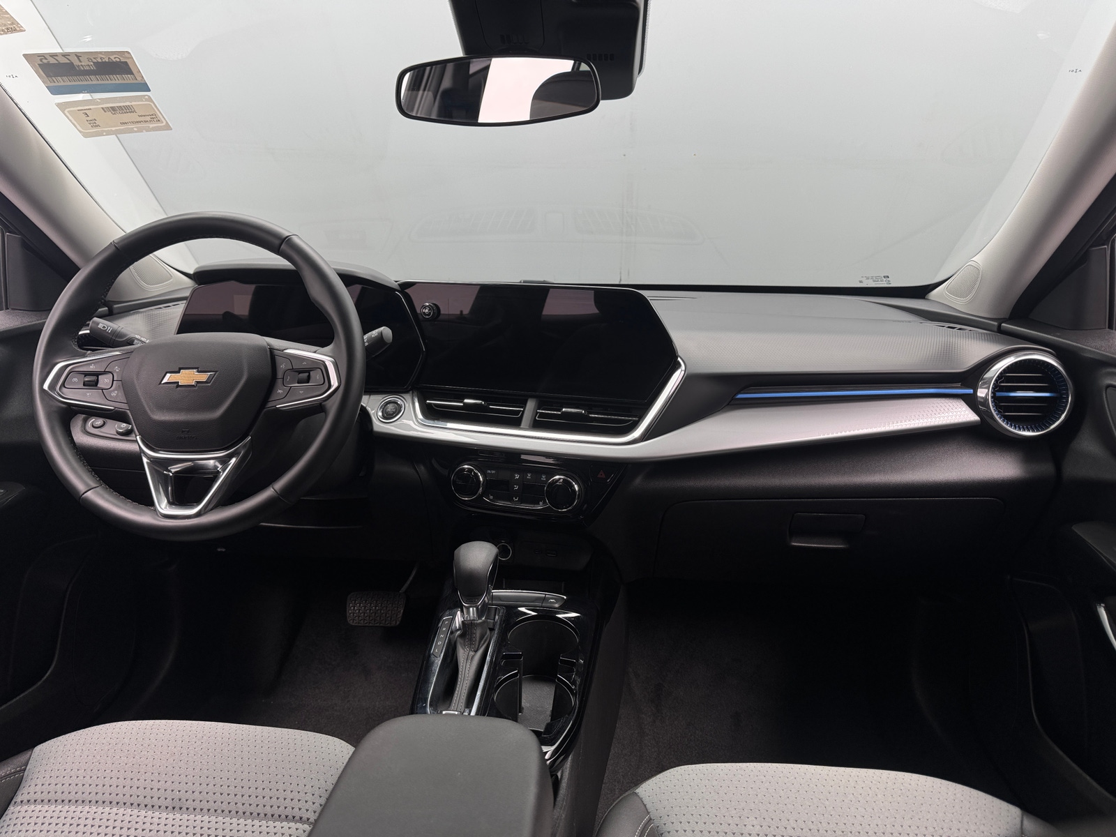 Thumbnail: 2025 Chevrolet Trax - 3