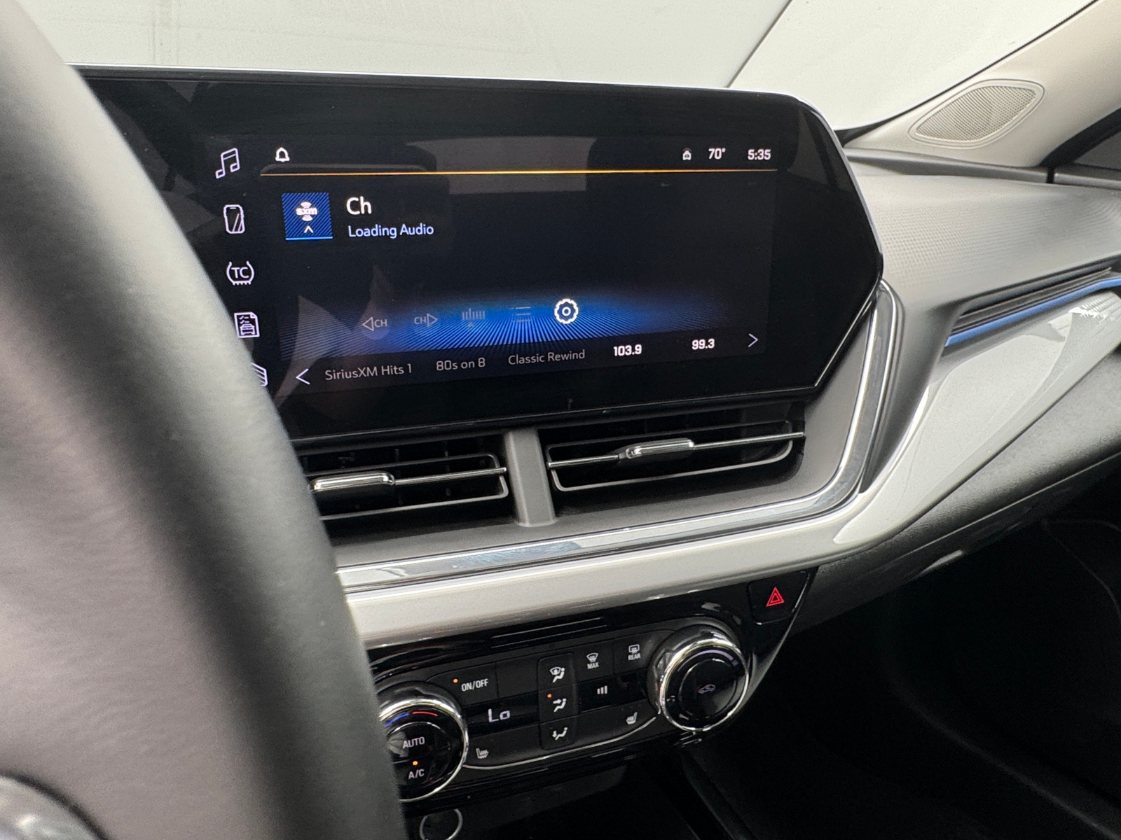 Thumbnail: 2025 Chevrolet Trax - 4