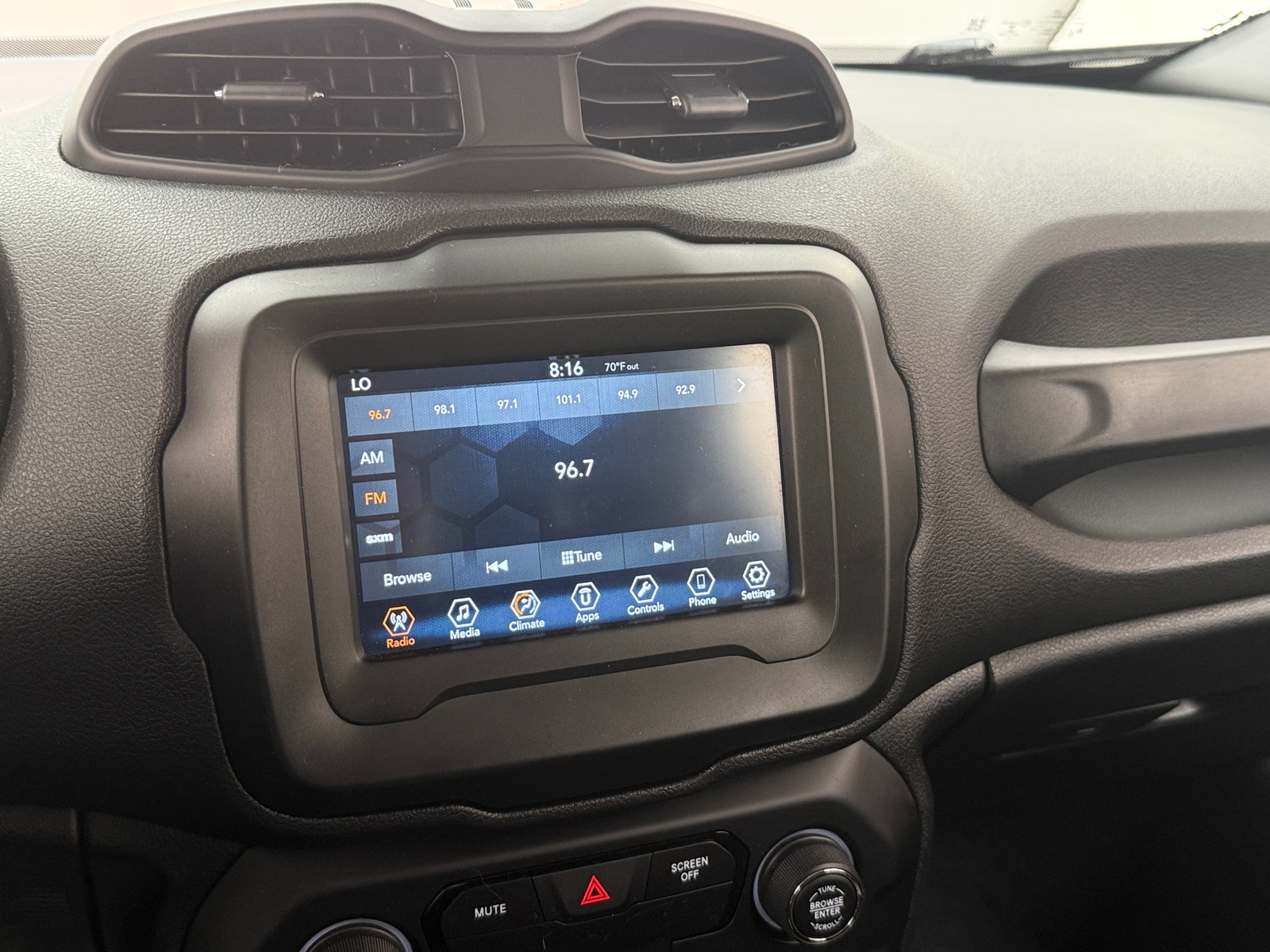 Thumbnail: 2018 Jeep Renegade - 4