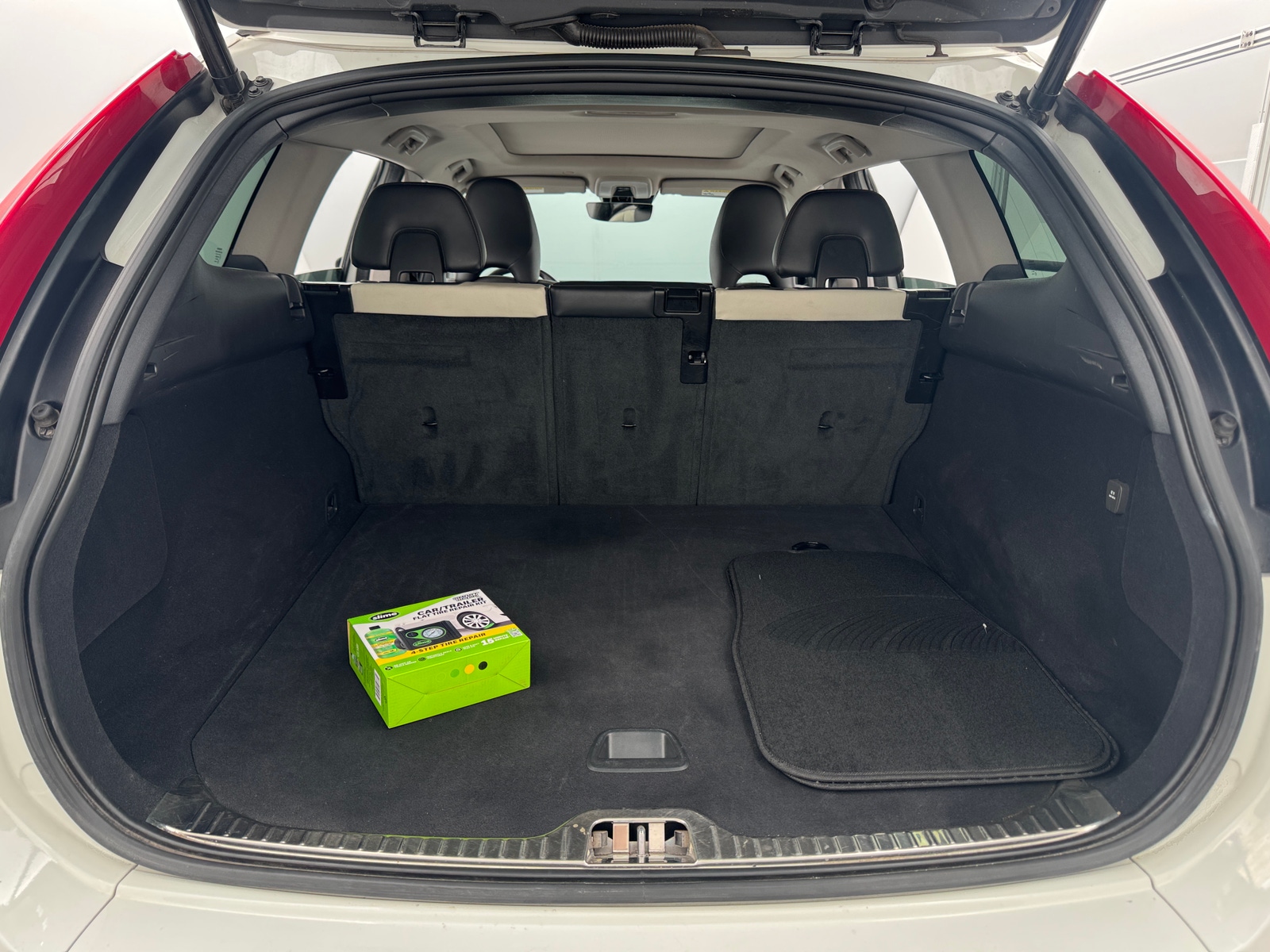 Thumbnail: 2017 Volvo XC60 - 6