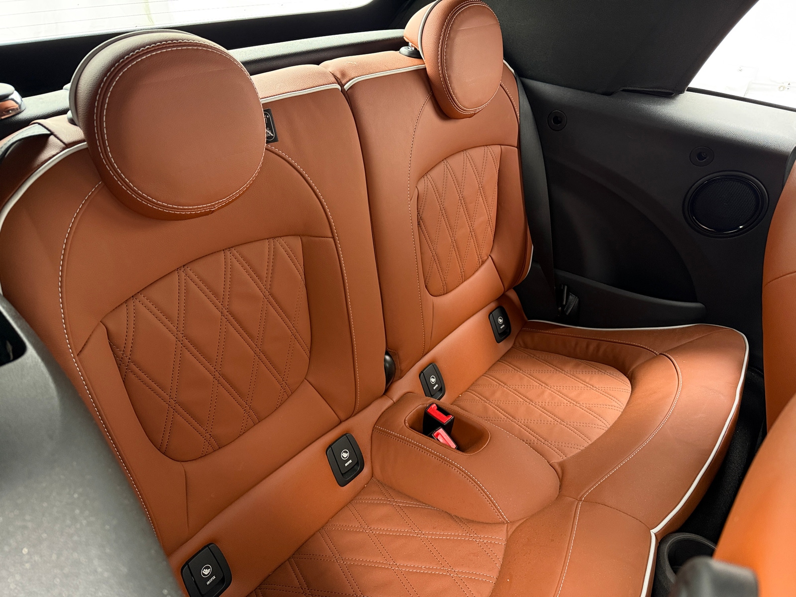 Thumbnail: 2017 MINI Cooper Convertible - 5