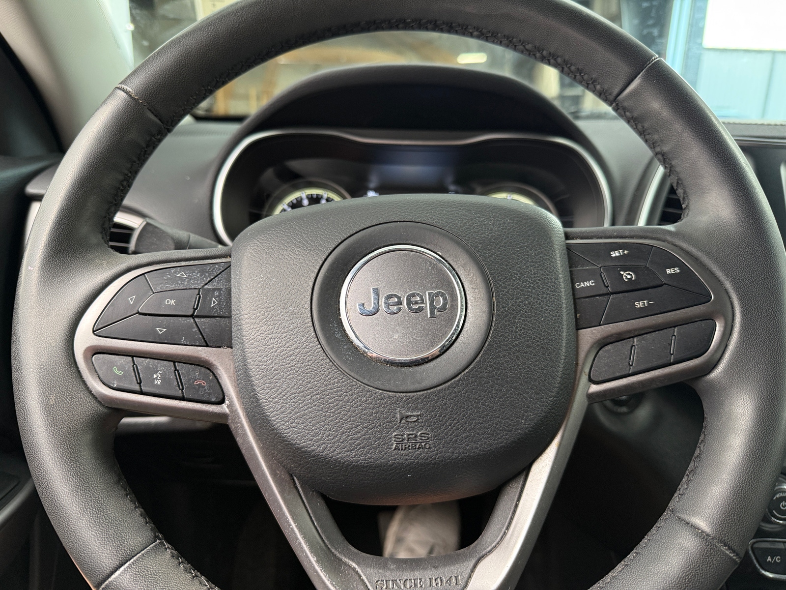 Thumbnail: 2021 Jeep Cherokee - 4