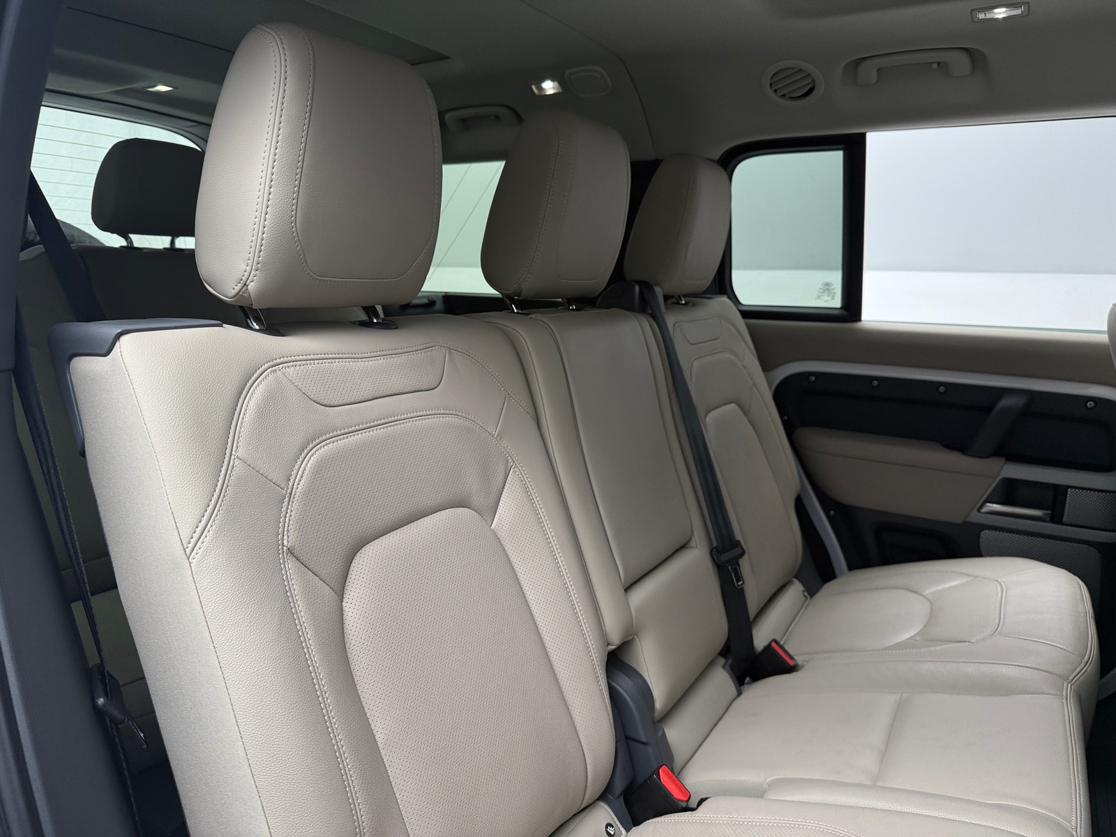 Thumbnail: 2024 Land Rover Defender - 5