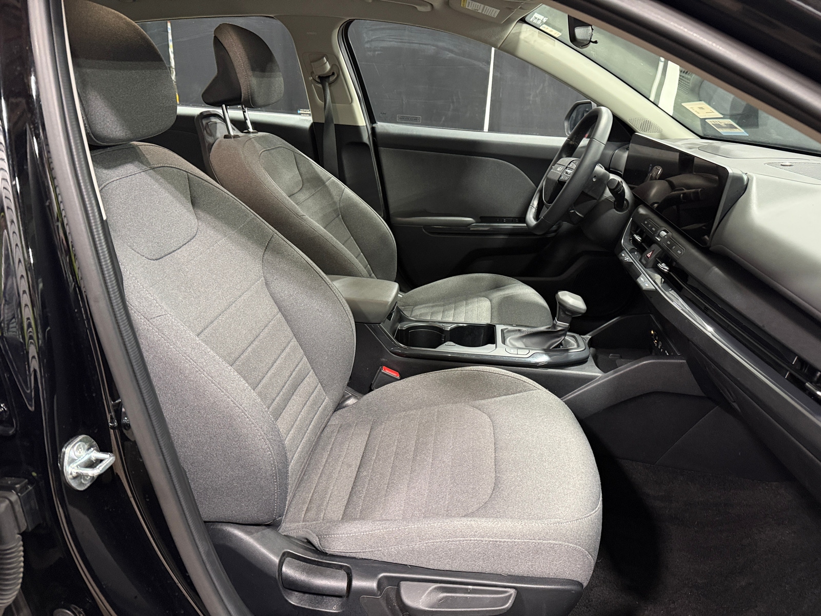 Thumbnail: 2025 Kia K4 - 2