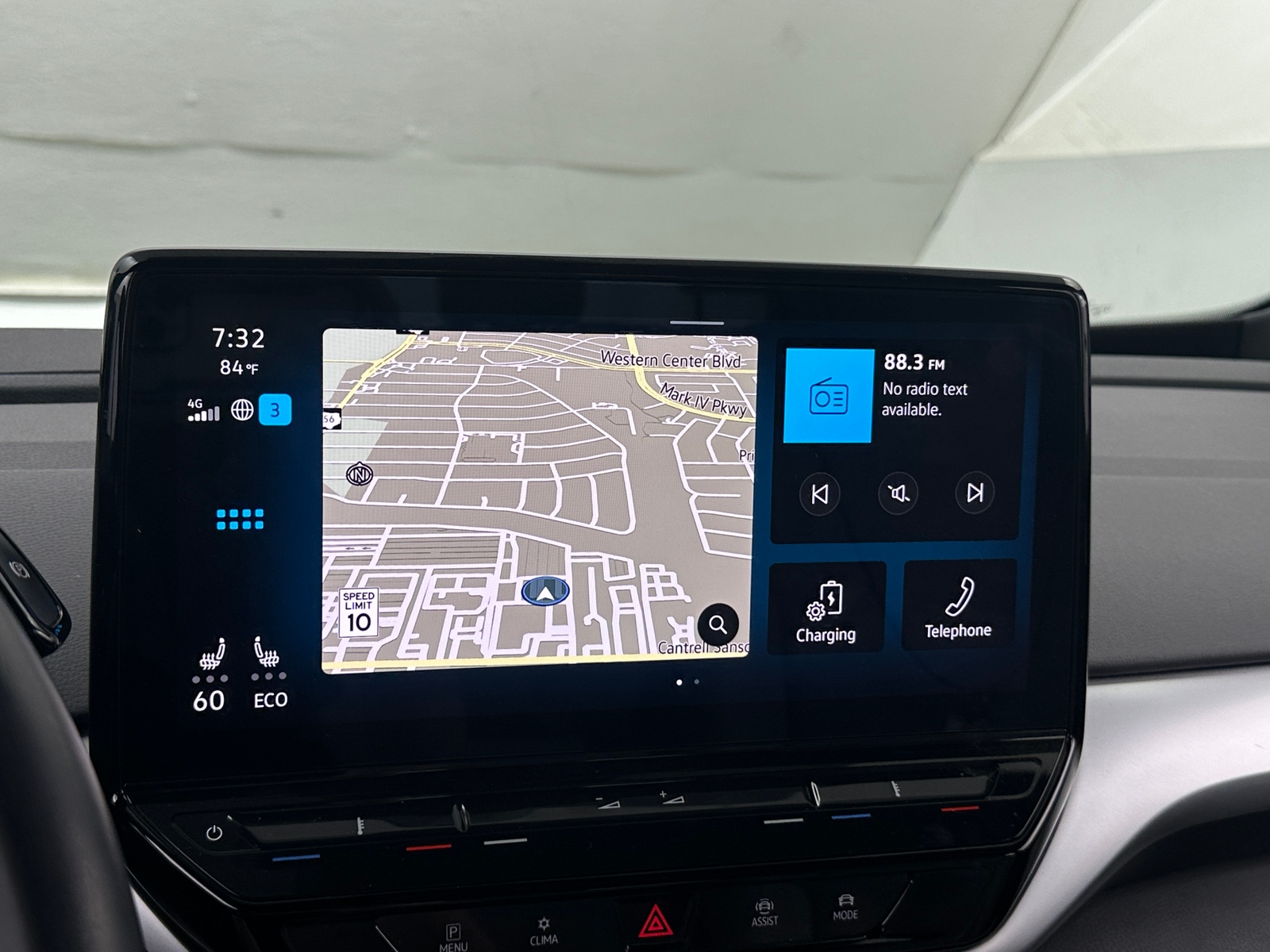 Thumbnail: 2022 Volkswagen ID.4 - 3