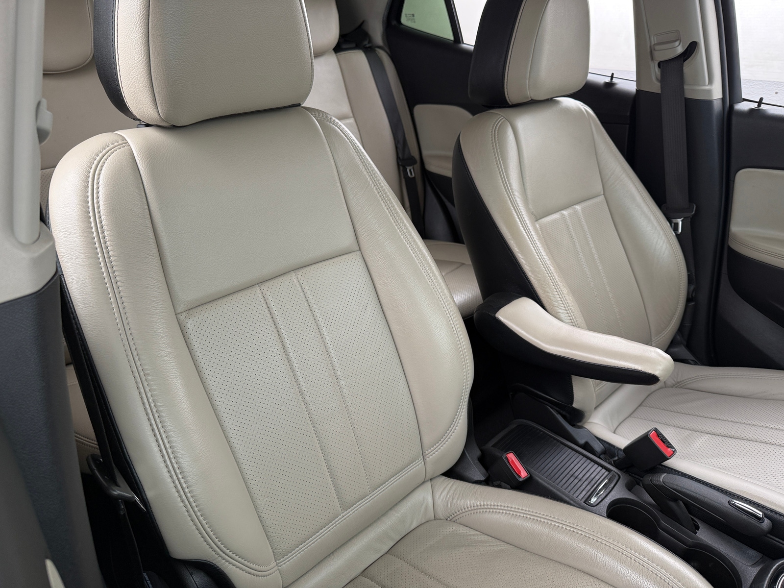 Thumbnail: 2019 Buick Encore - 2