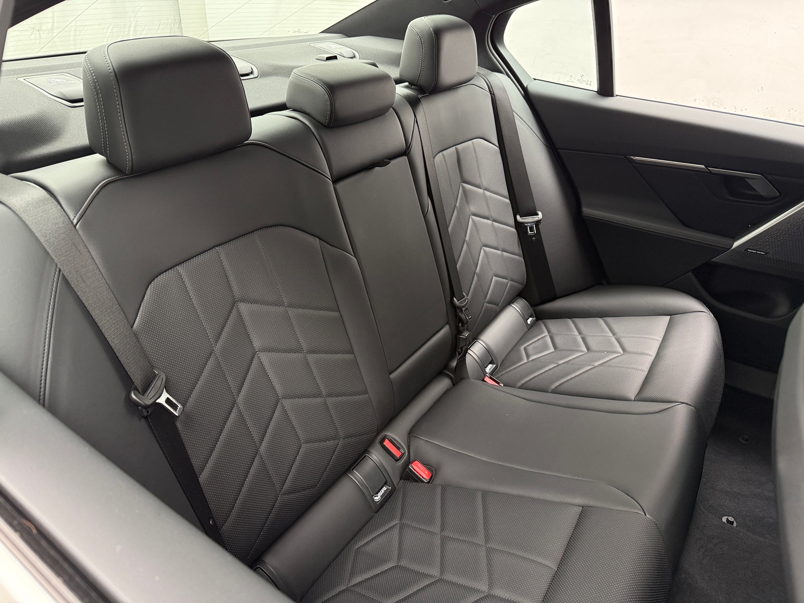 Thumbnail: 2025 BMW i5 - 5