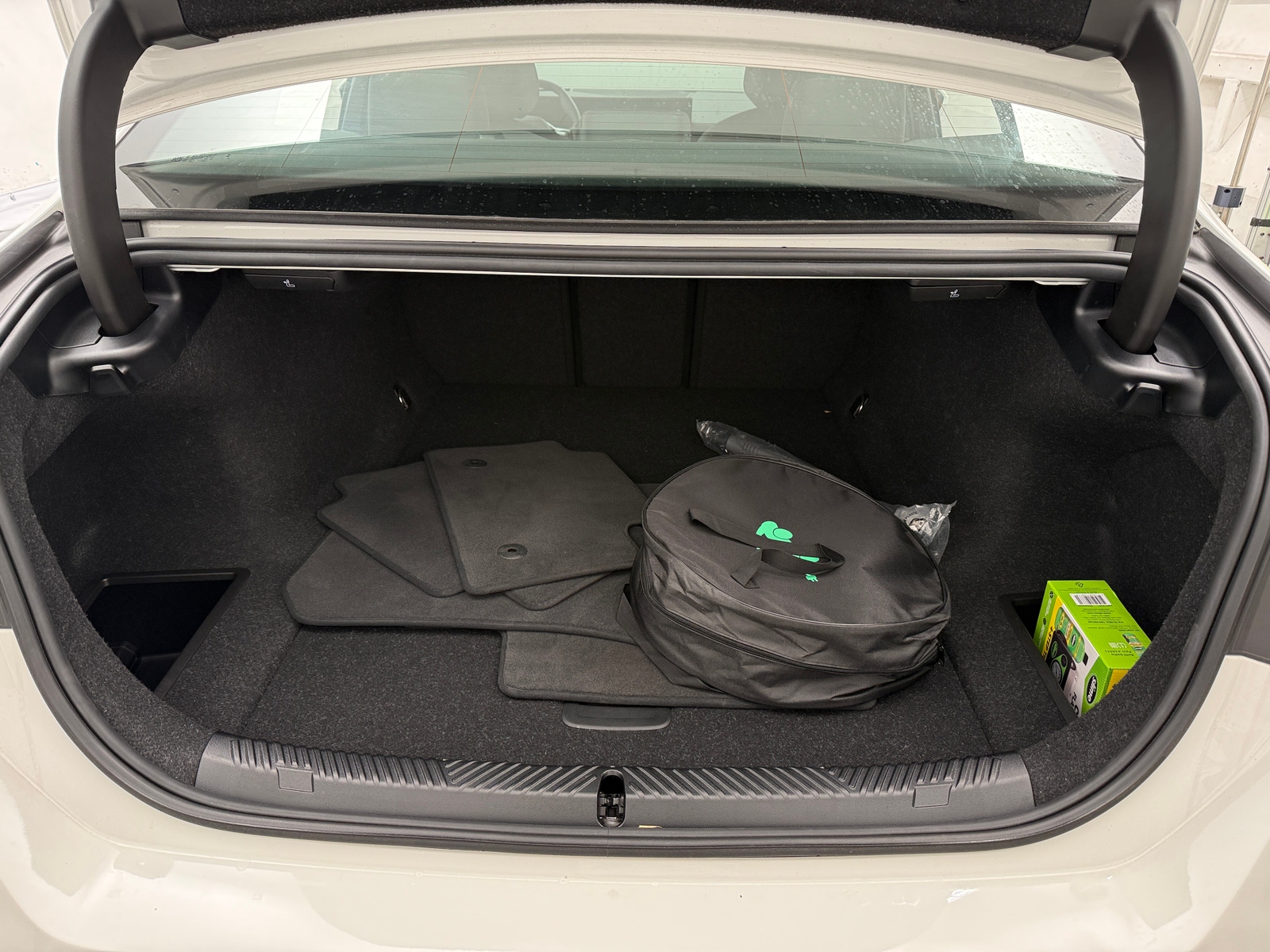 Thumbnail: 2025 BMW i5 - 6