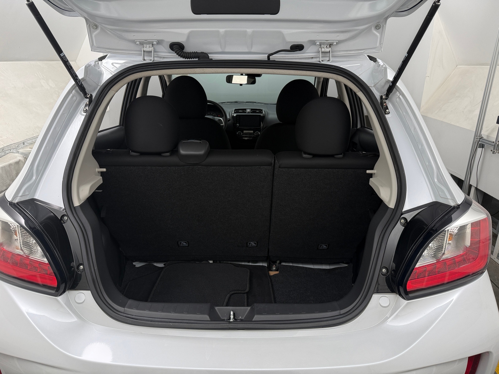 Thumbnail: 2023 Mitsubishi Mirage - 7