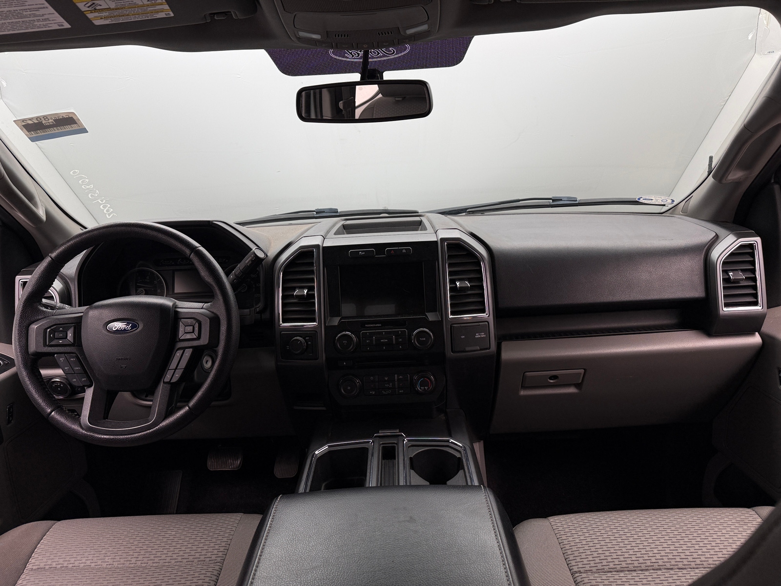 Thumbnail: 2016 Ford Econoline - 3