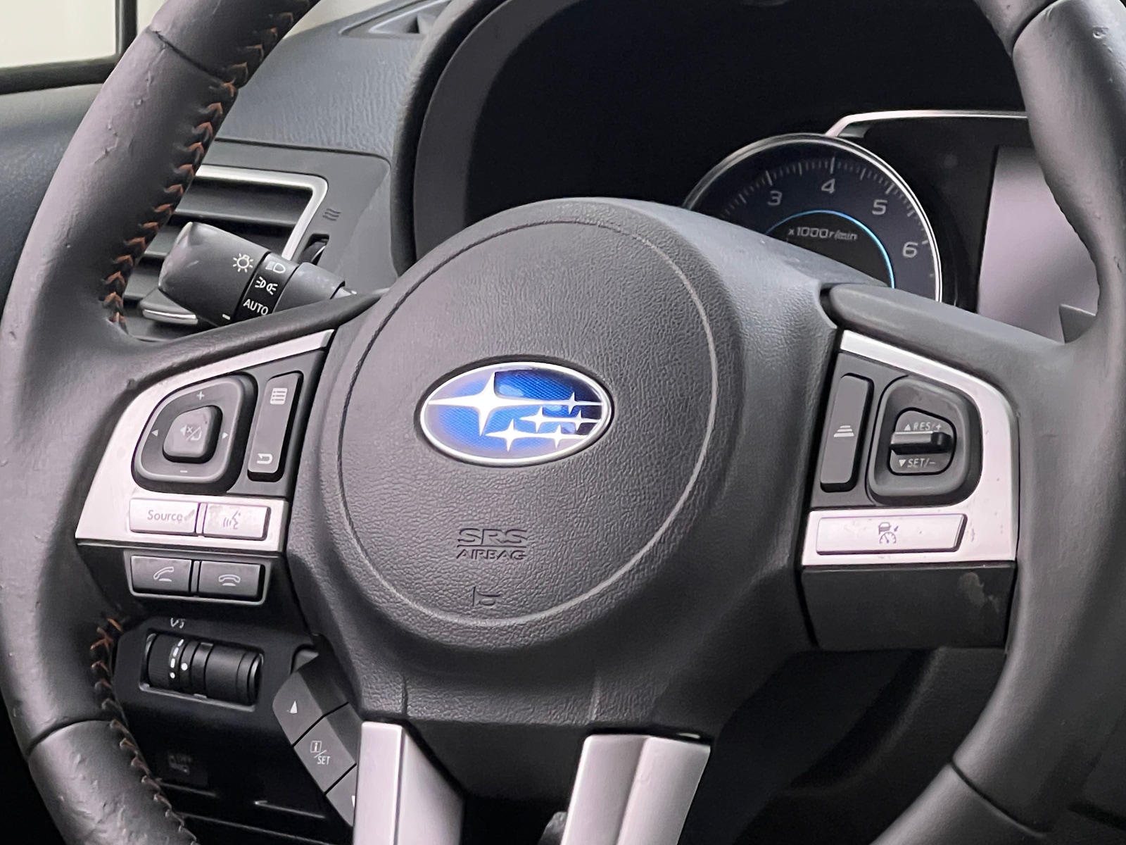 Thumbnail: 2017 Subaru Crosstrek - 4