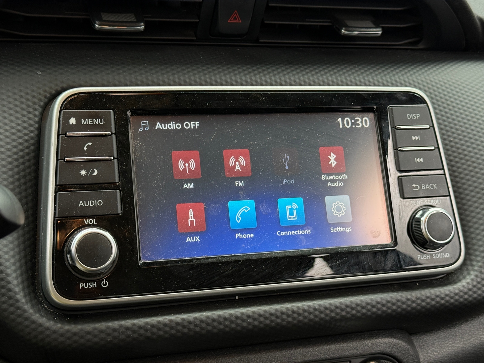 Thumbnail: 2023 Nissan Kicks - 4