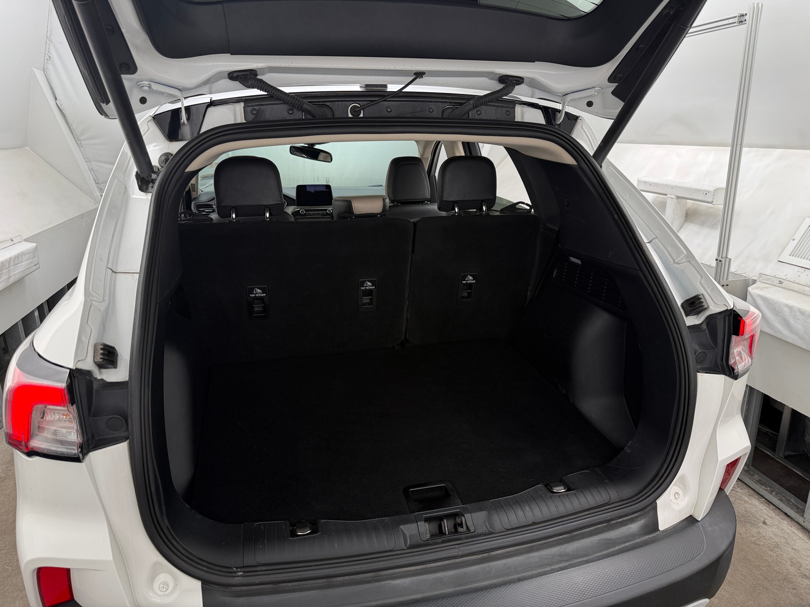 Thumbnail: 2020 Ford Escape - 6