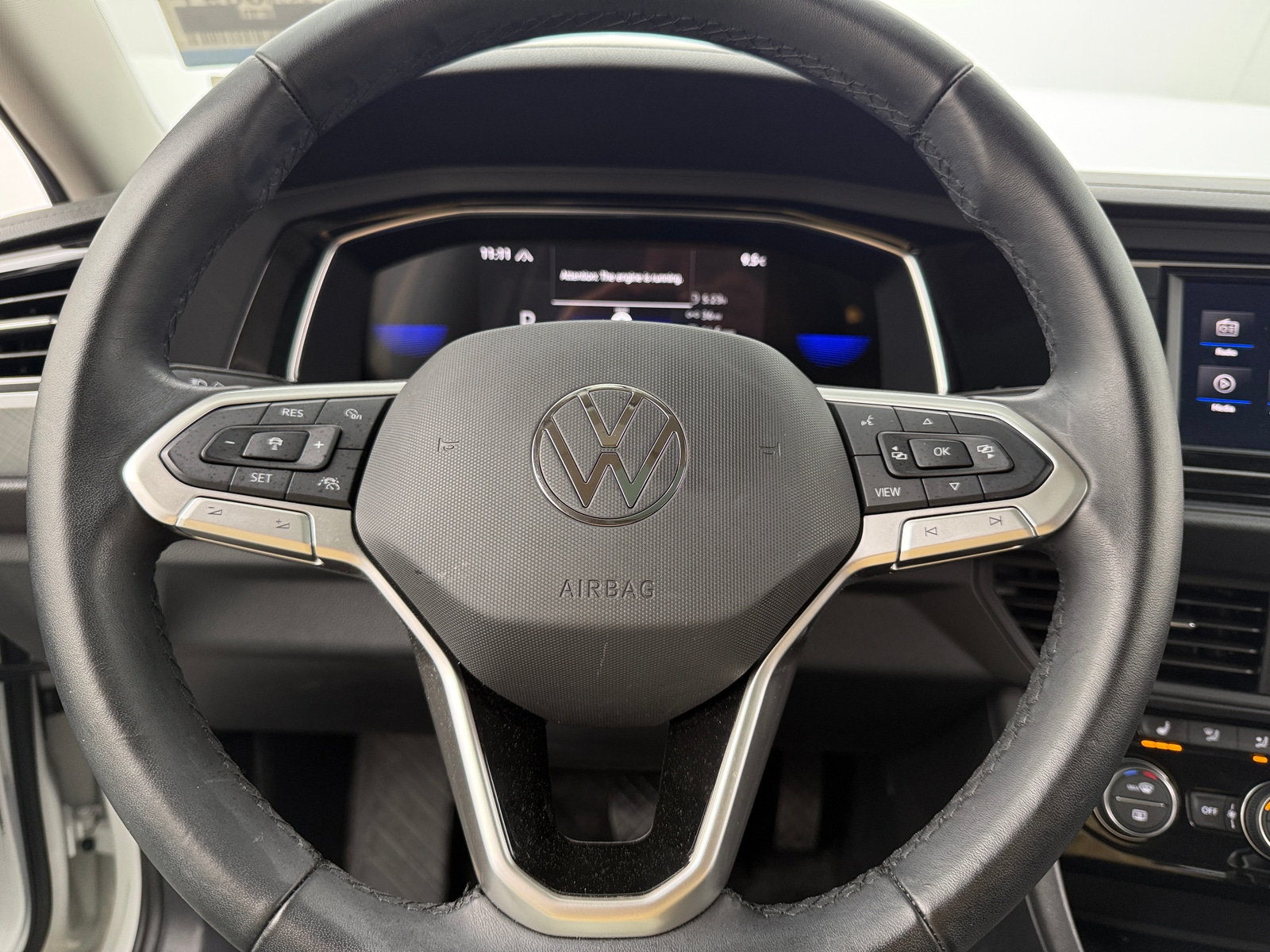 Thumbnail: 2024 Volkswagen Jetta - 4