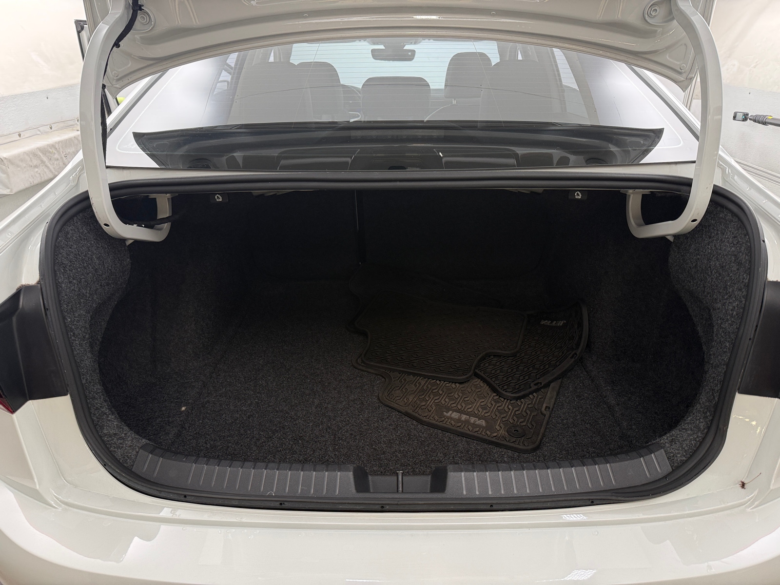 Thumbnail: 2024 Volkswagen Jetta - 6