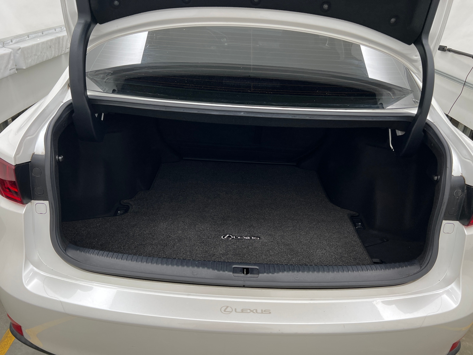 Thumbnail: 2016 Lexus IS - 6