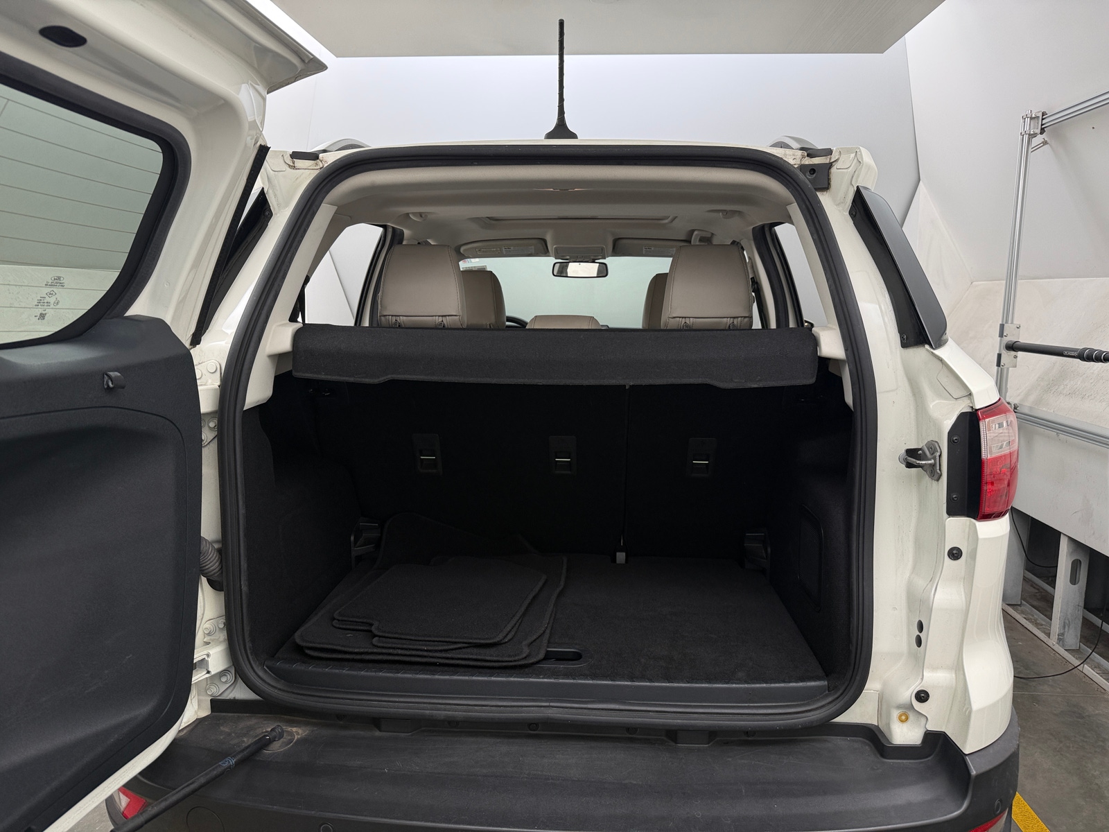 Thumbnail: 2020 Ford EcoSport - 6