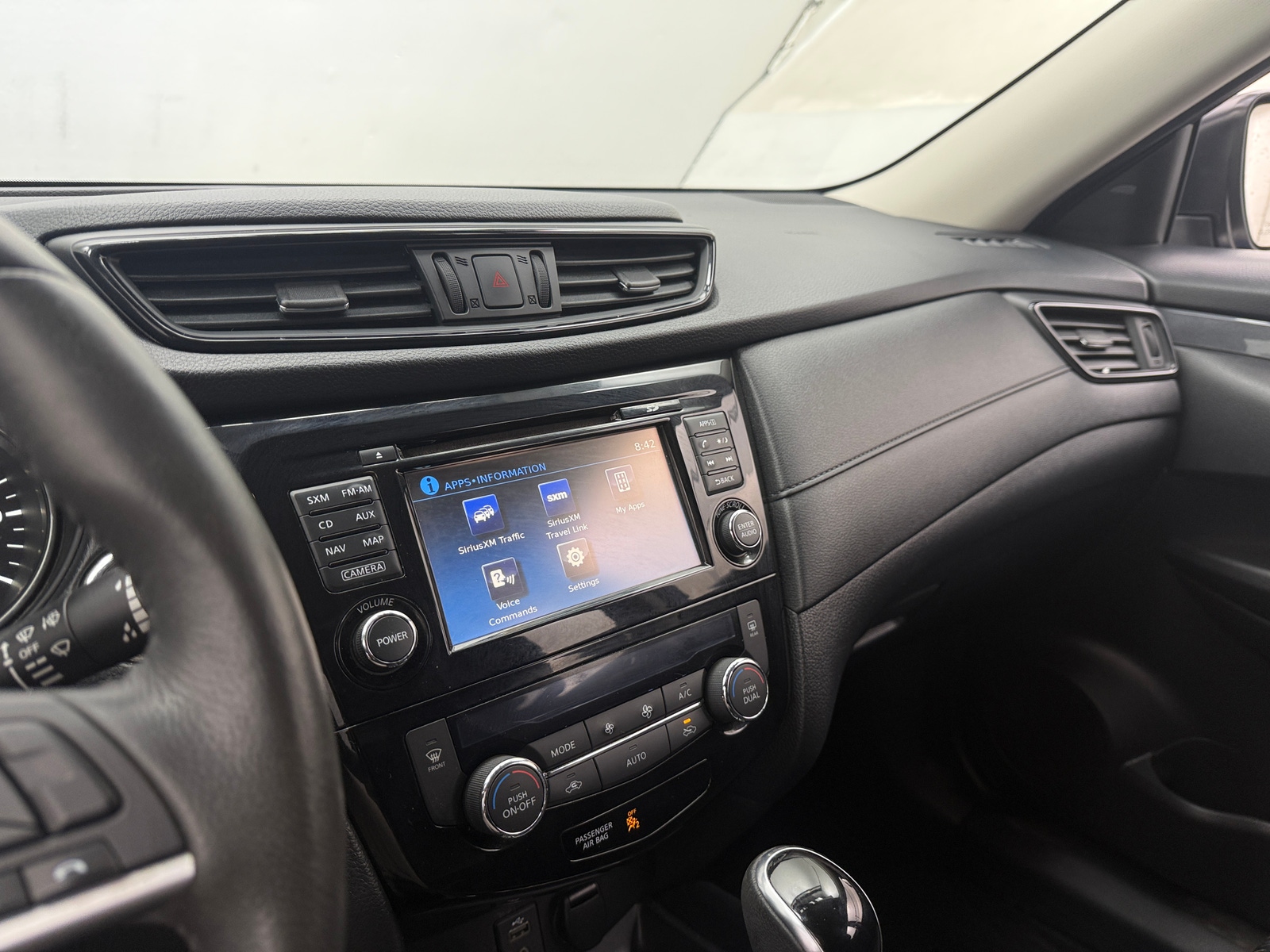 Thumbnail: 2017 Nissan Rogue - 4