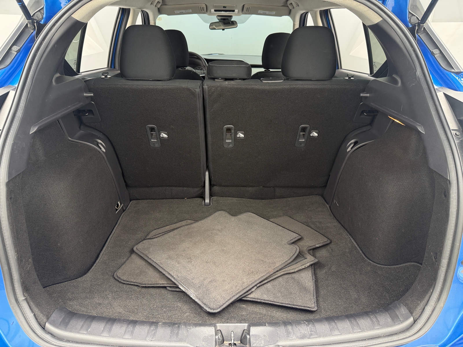 Thumbnail: 2024 Nissan Kicks - 7