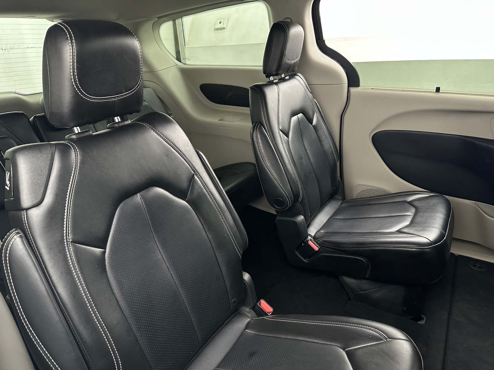 Thumbnail: 2023 Chrysler Pacifica - 5