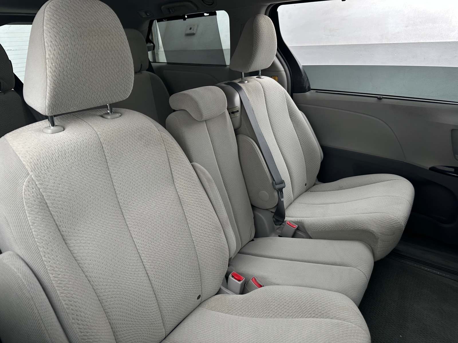 Thumbnail: 2012 Toyota Sienna - 6