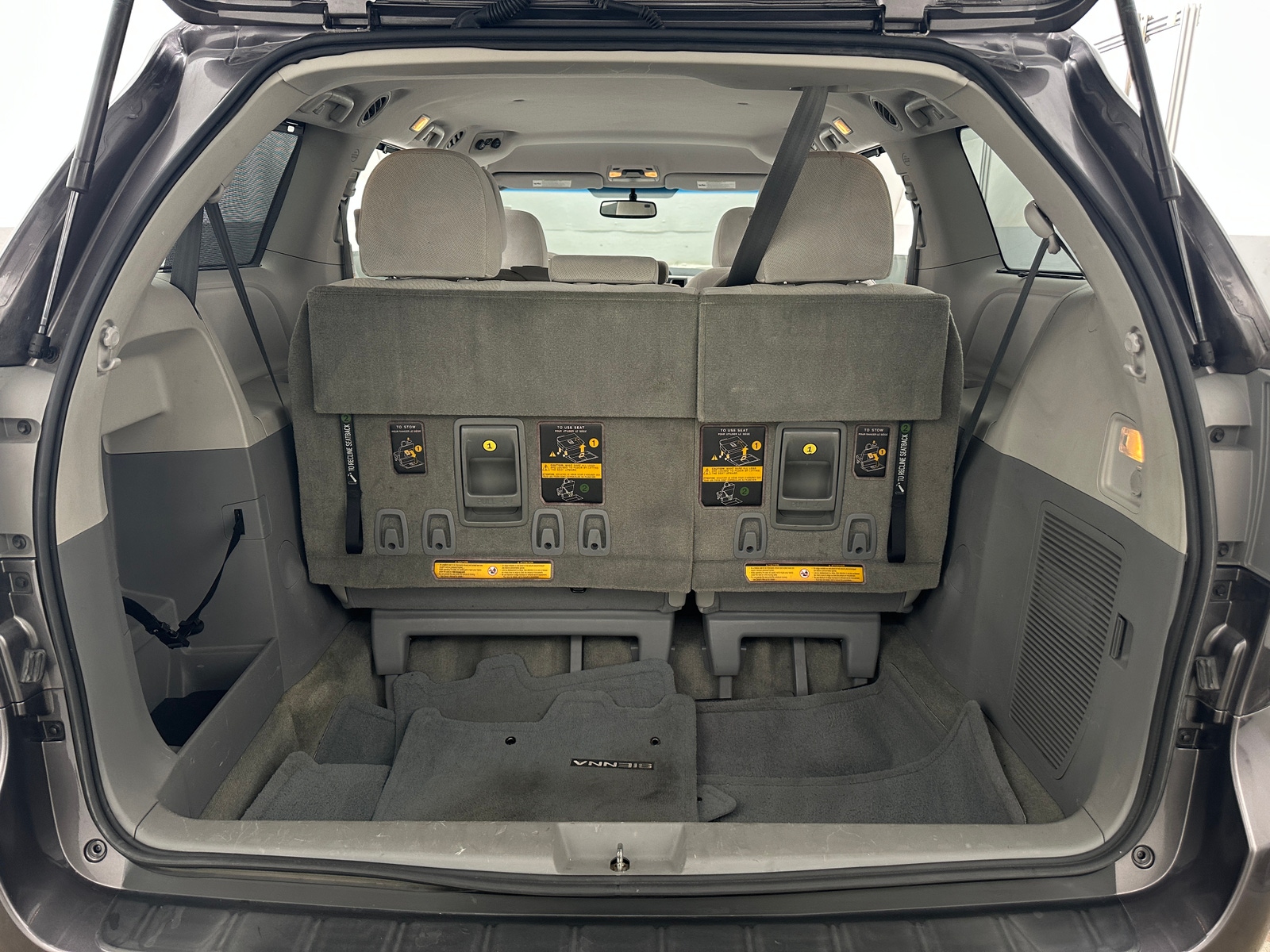 Thumbnail: 2012 Toyota Sienna - 7