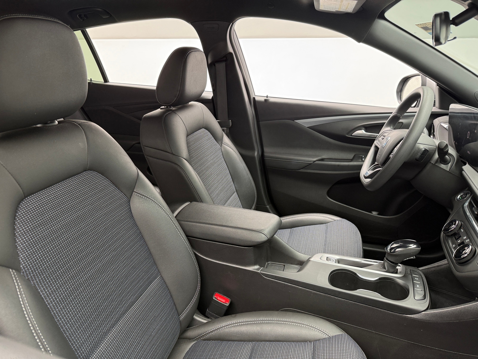 Thumbnail: 2025 Buick Envista - 2