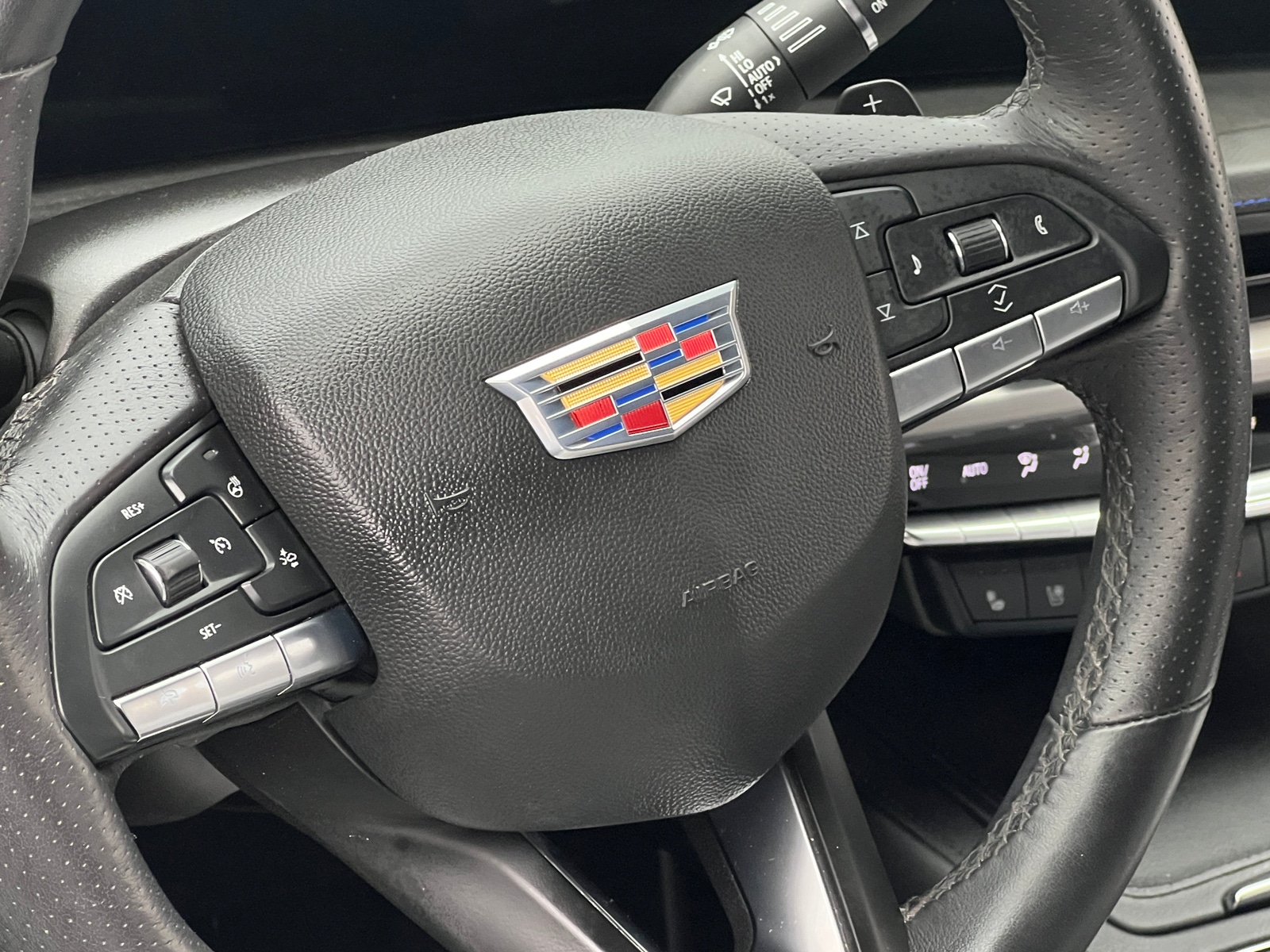 Thumbnail: 2024 Cadillac XT4 - 4