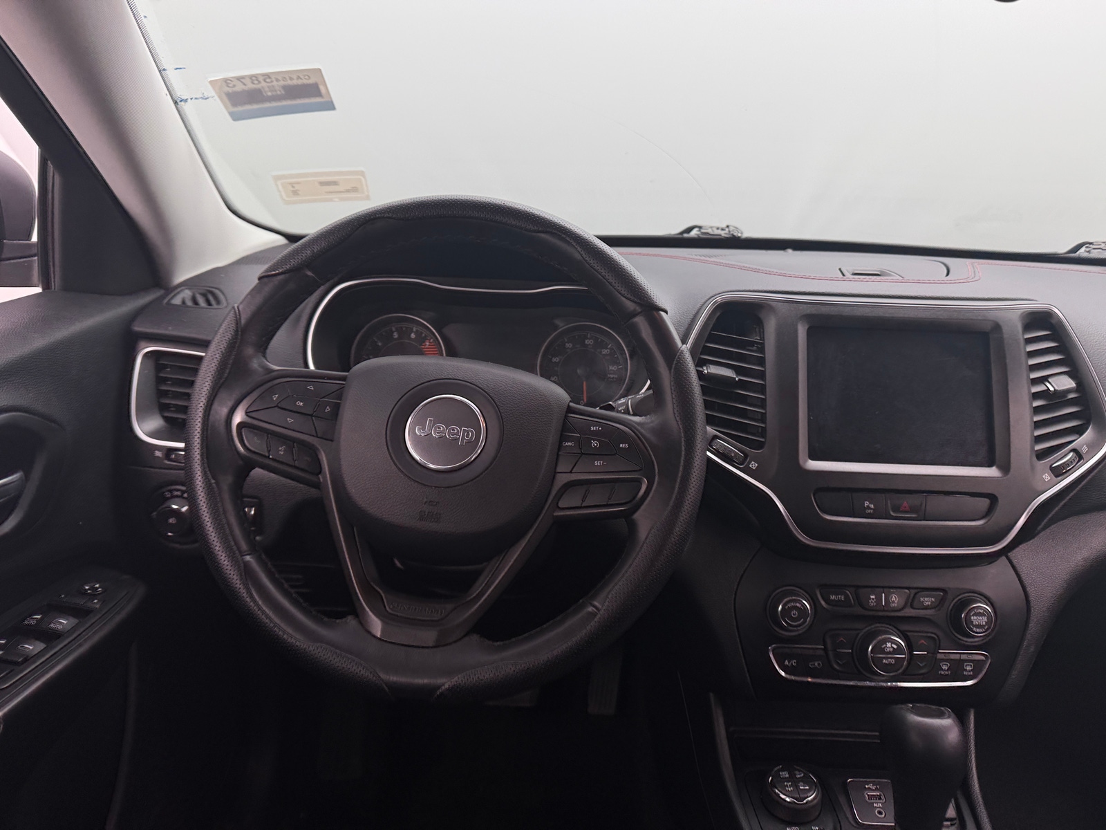 Thumbnail: 2019 Jeep Cherokee - 5