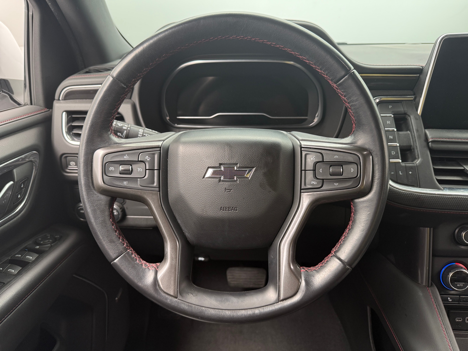 Thumbnail: 2023 Chevrolet Suburban - 4