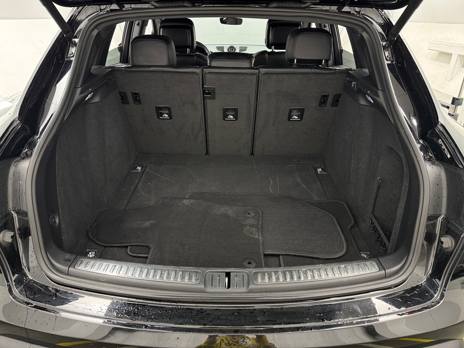 Thumbnail: 2023 Porsche Macan - 6