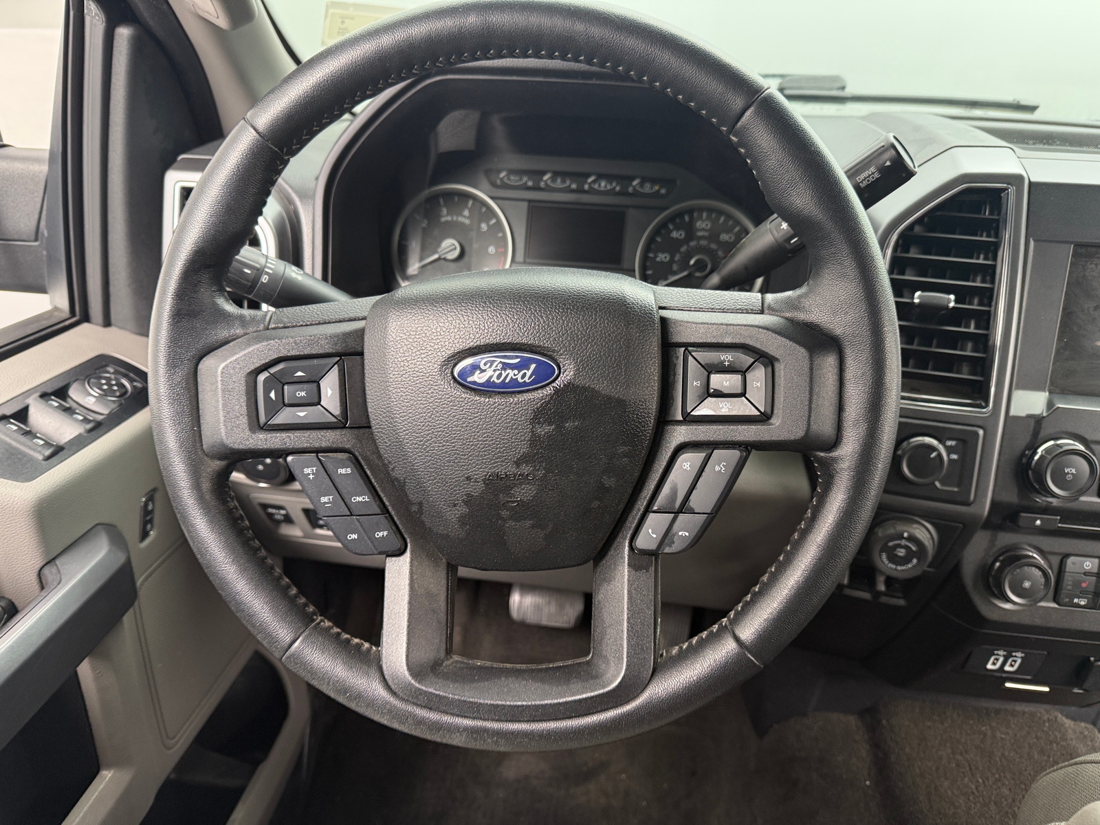 Thumbnail: 2018 Ford Econoline - 5