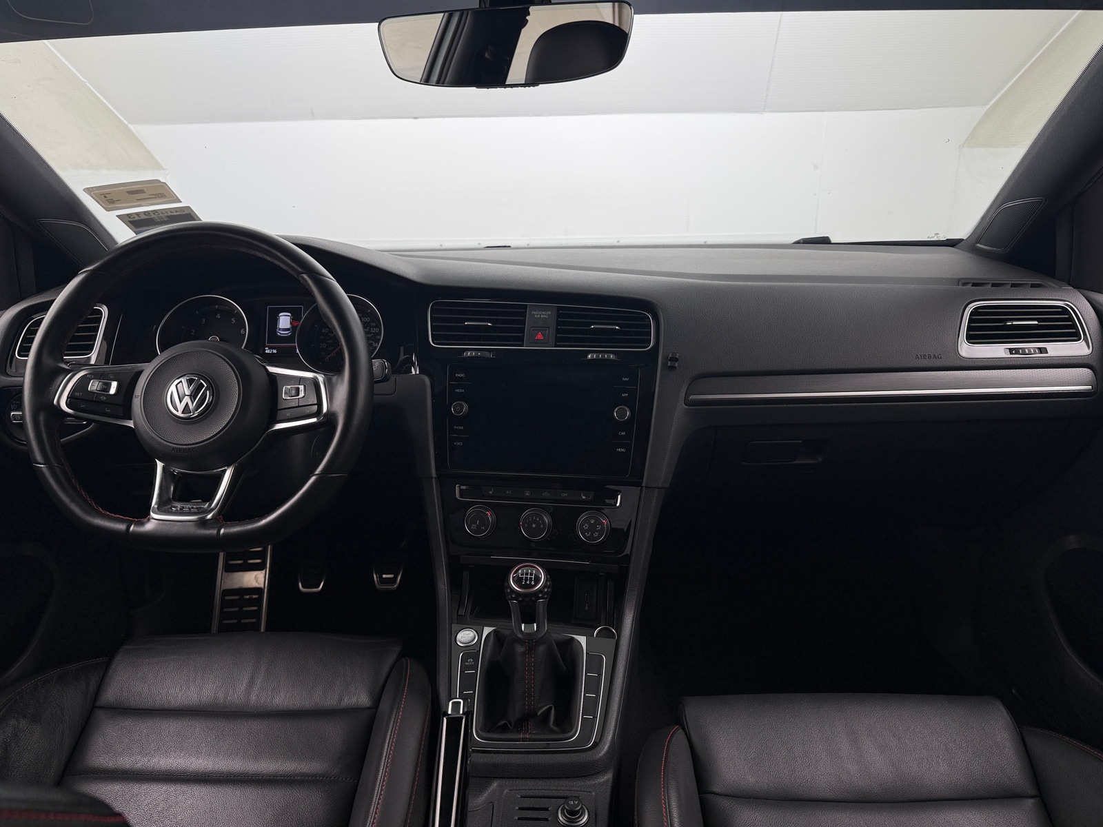 Thumbnail: 2021 Volkswagen Golf - 2