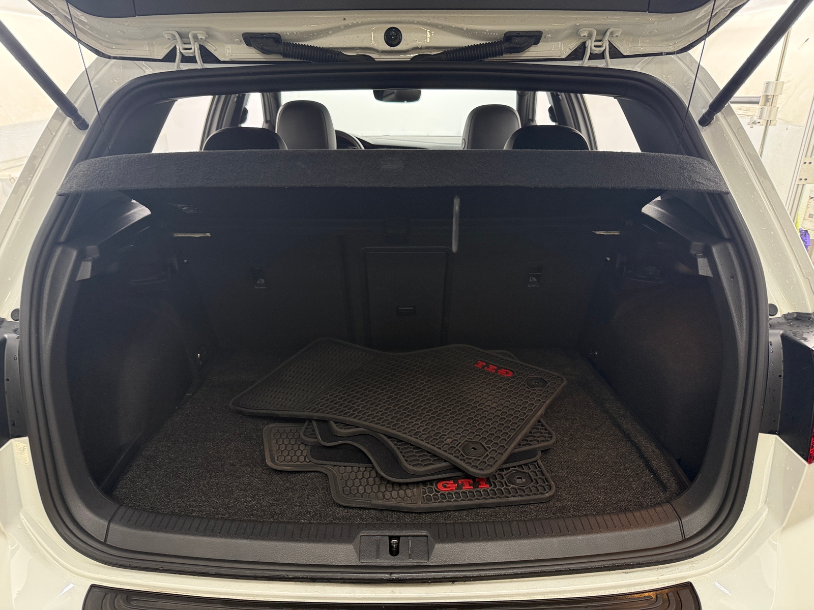 Thumbnail: 2021 Volkswagen Golf - 6