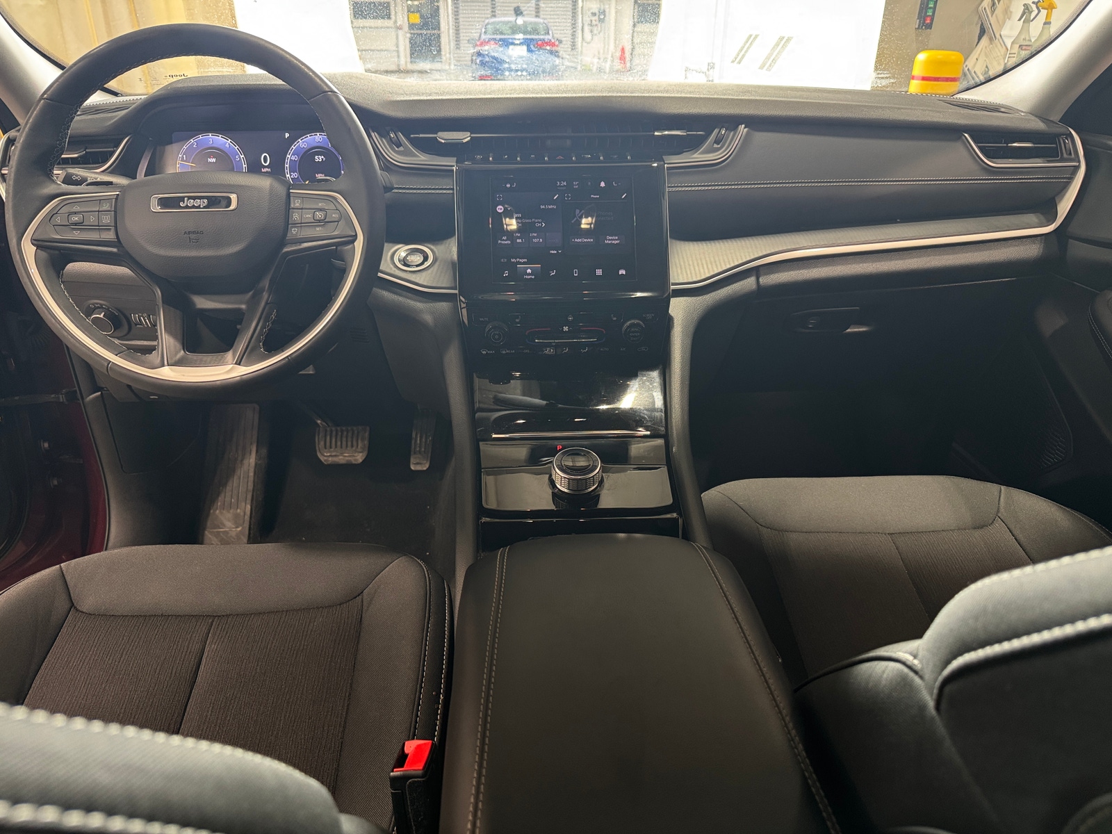 Thumbnail: 2023 Jeep Grand Cherokee - 3