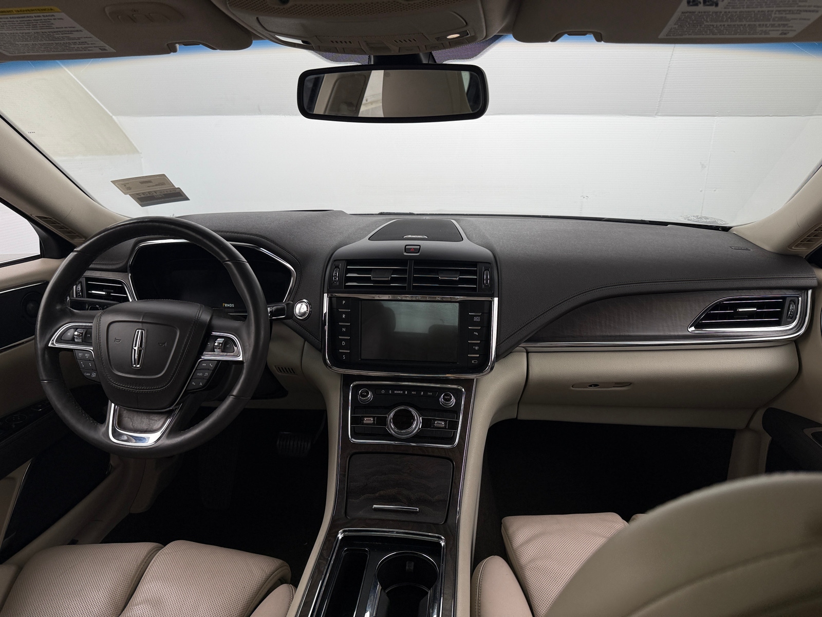 Thumbnail: 2019 Lincoln Continental - 2